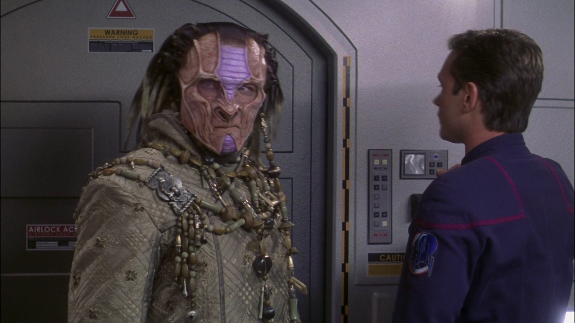 extant_StarTrek_ENT_1x22-VoxSola_0104.jpg