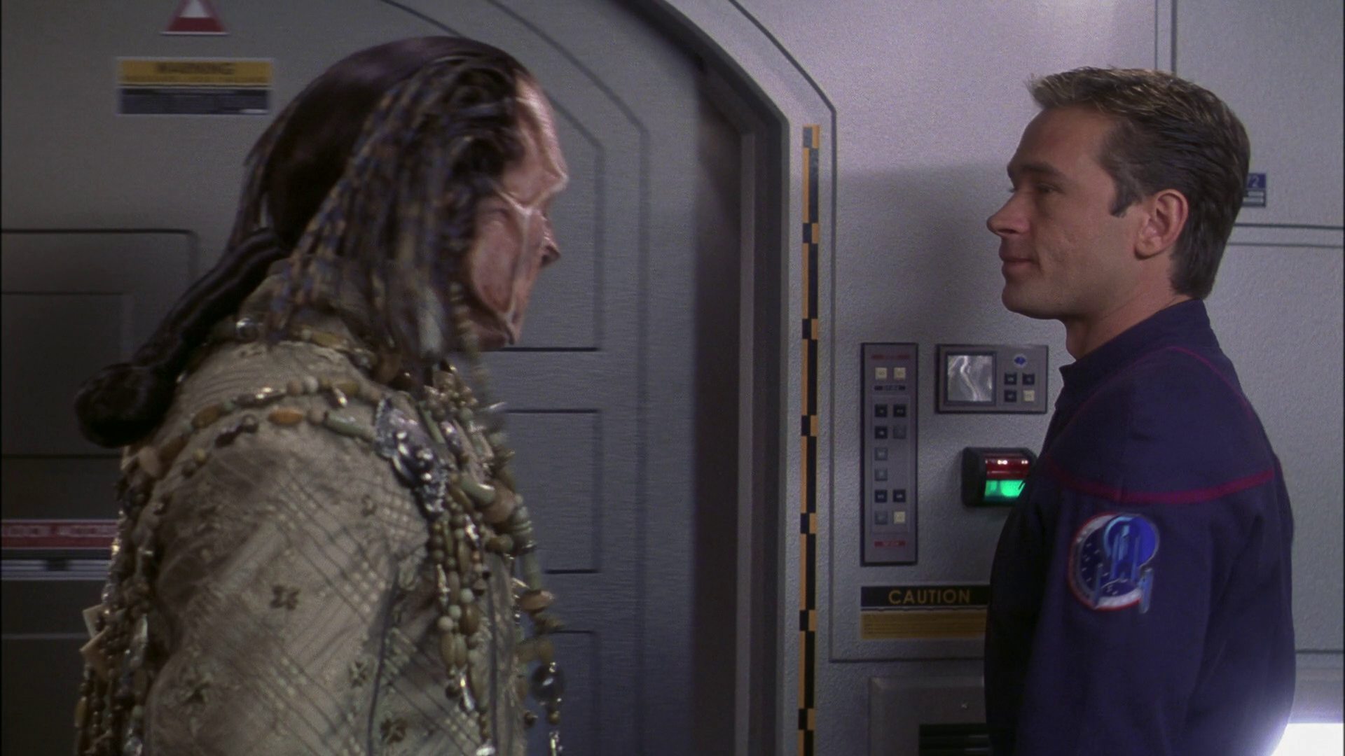 extant_StarTrek_ENT_1x22-VoxSola_0105.jpg