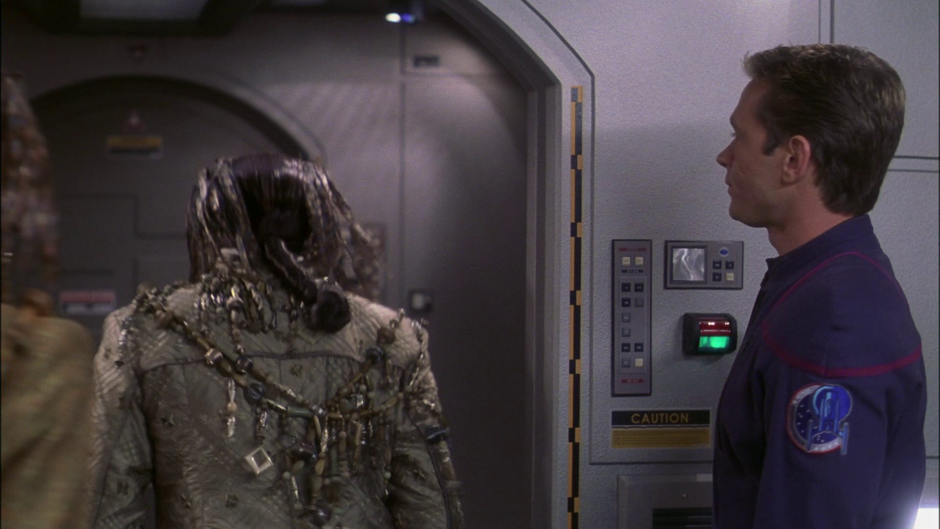 extant_StarTrek_ENT_1x22-VoxSola_0107.jpg