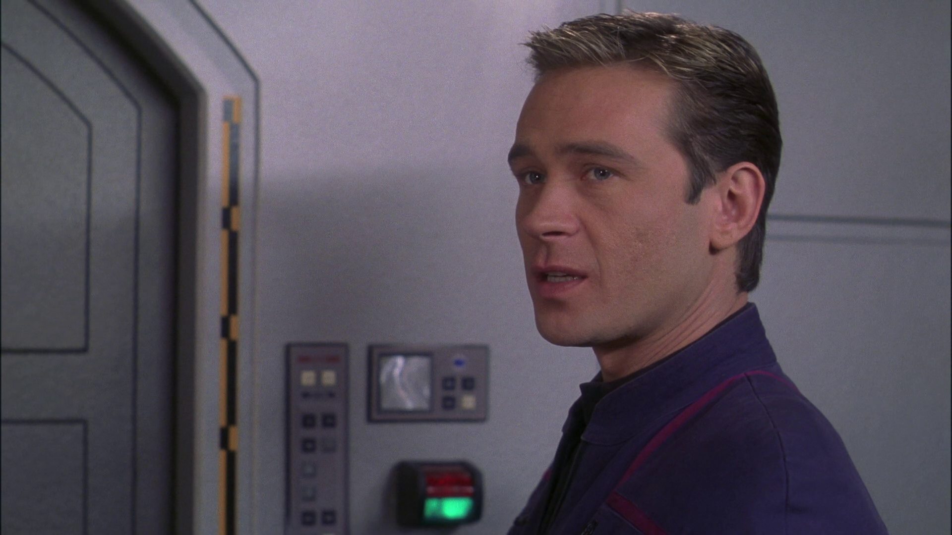 extant_StarTrek_ENT_1x22-VoxSola_0122.jpg