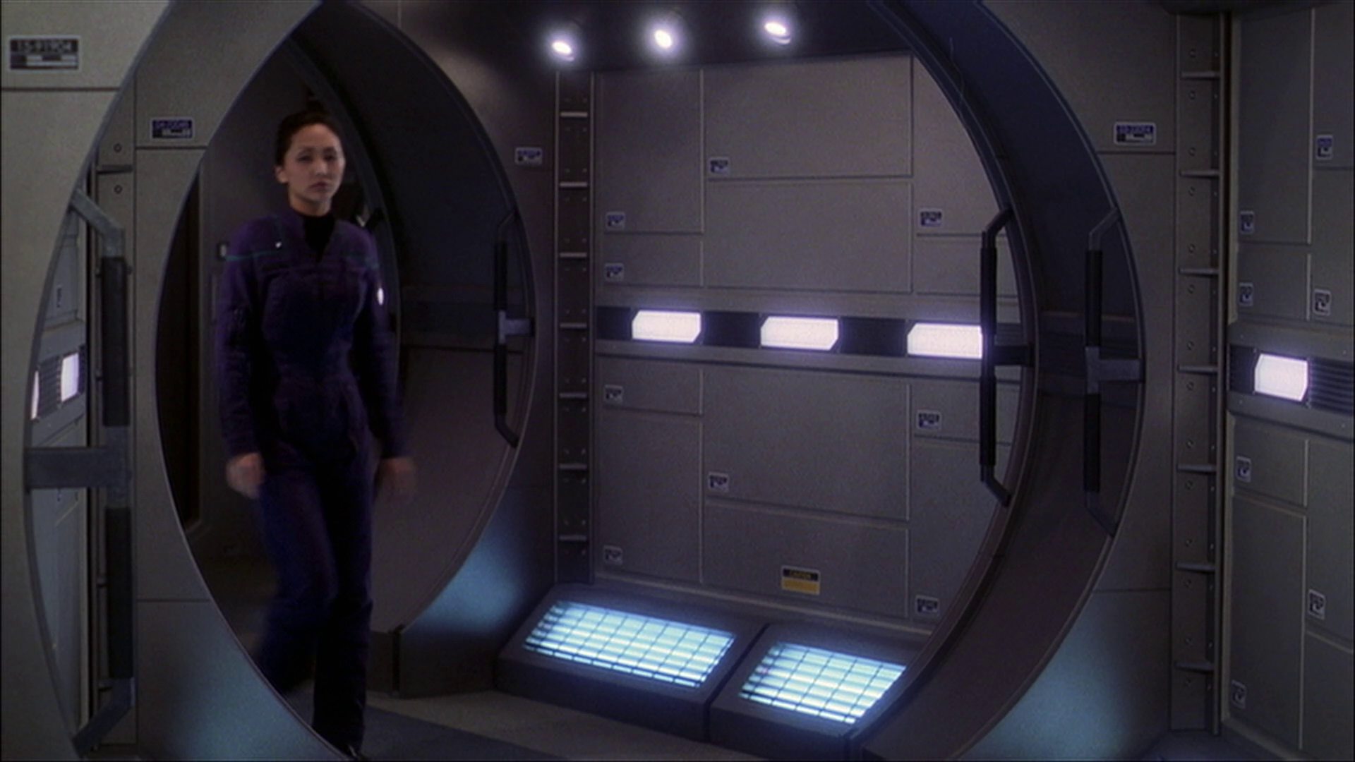extant_StarTrek_ENT_1x22-VoxSola_0631.jpg