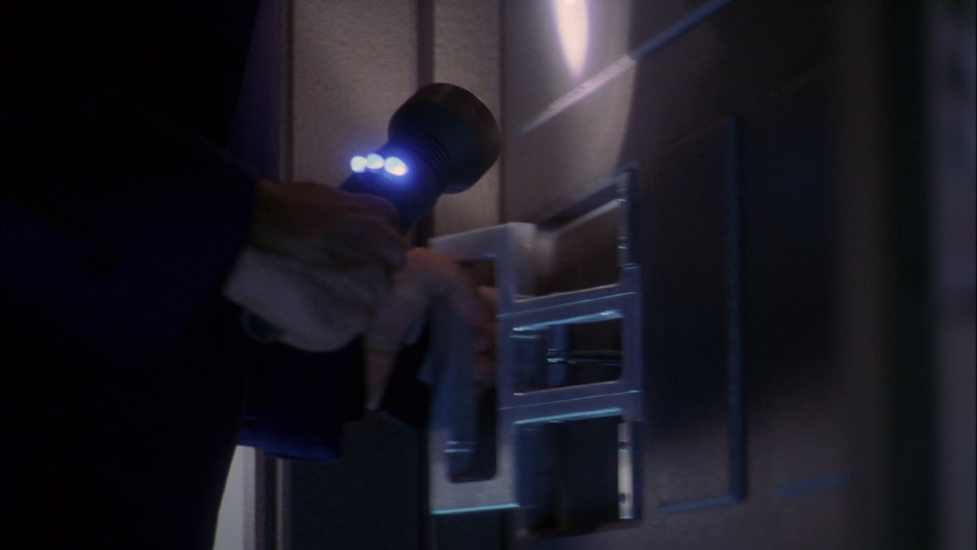 extant_StarTrek_ENT_1x22-VoxSola_0834.jpg