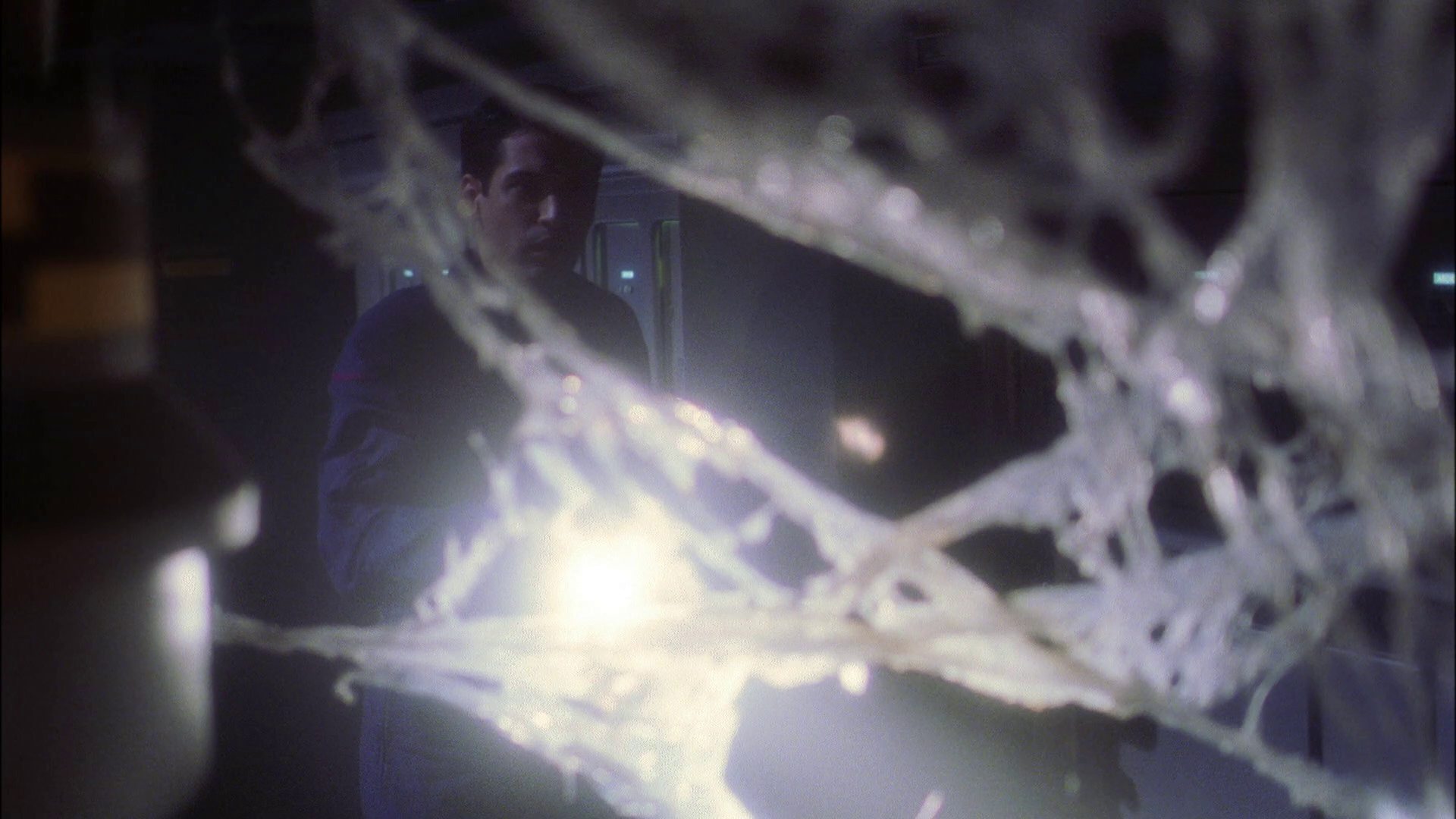 extant_StarTrek_ENT_1x22-VoxSola_0913.jpg