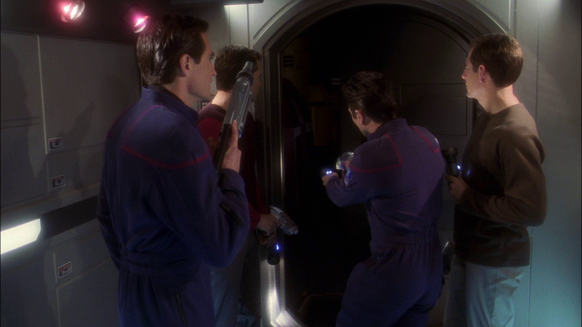 extant_StarTrek_ENT_1x22-VoxSola_1104.jpg
