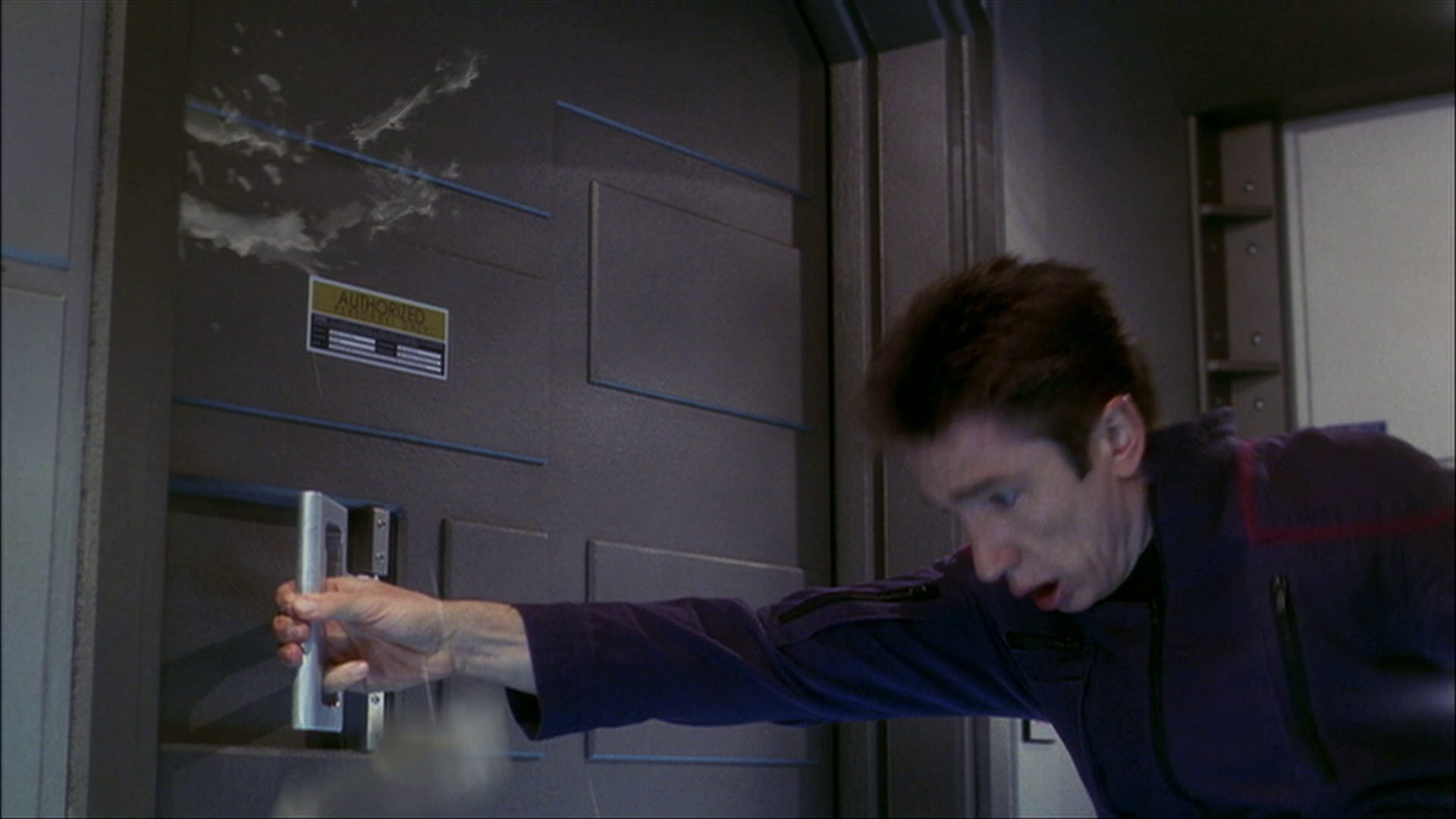 extant_StarTrek_ENT_1x22-VoxSola_1350.jpg
