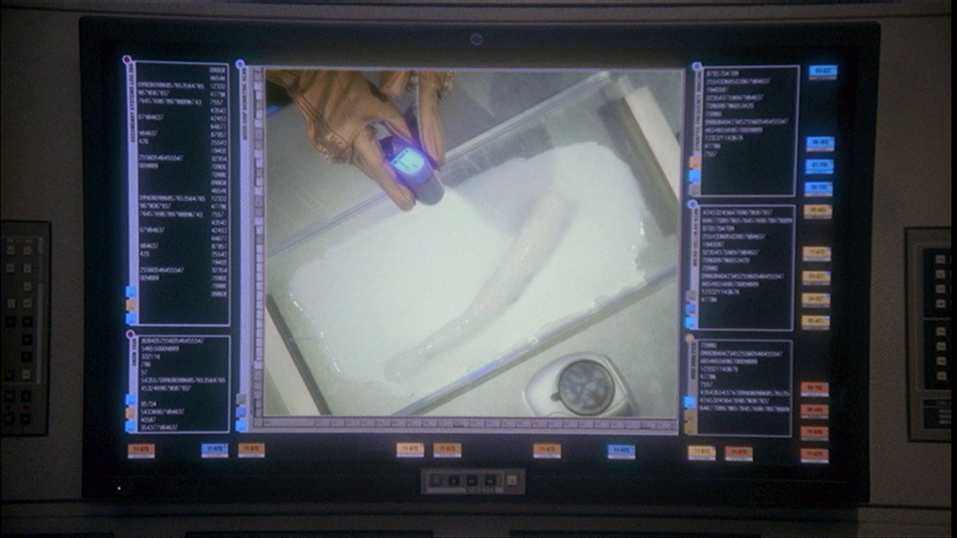 extant_StarTrek_ENT_1x22-VoxSola_1435.jpg