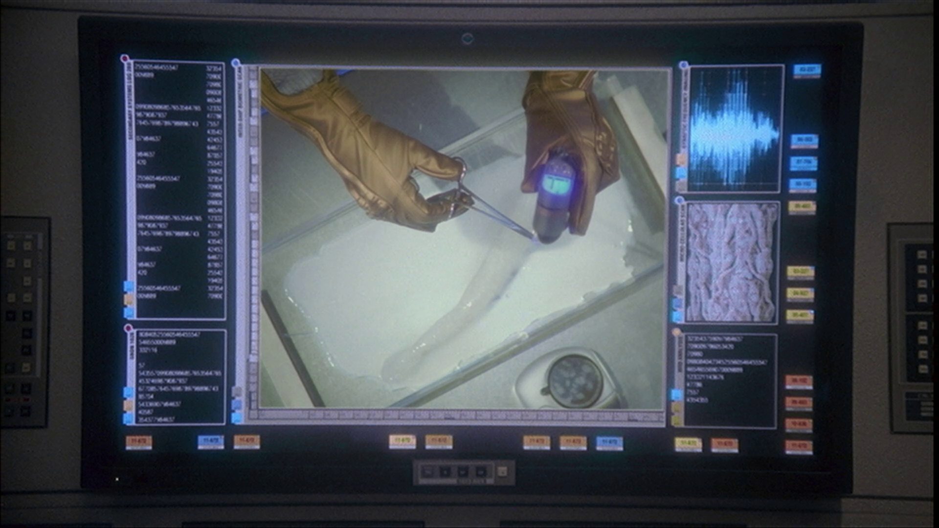 extant_StarTrek_ENT_1x22-VoxSola_1484.jpg