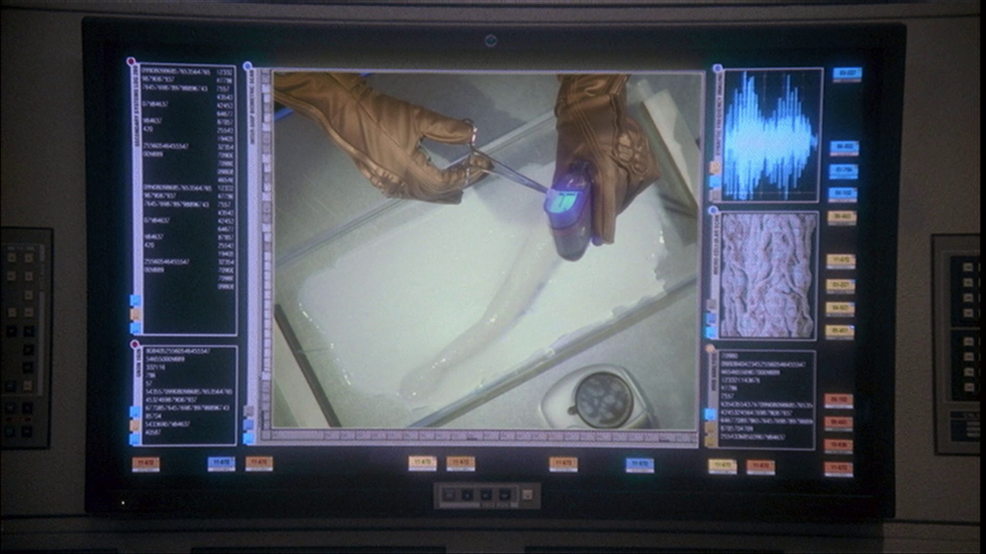 extant_StarTrek_ENT_1x22-VoxSola_1499.jpg
