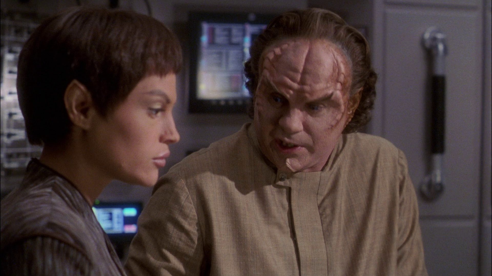 extant_StarTrek_ENT_1x22-VoxSola_1795.jpg