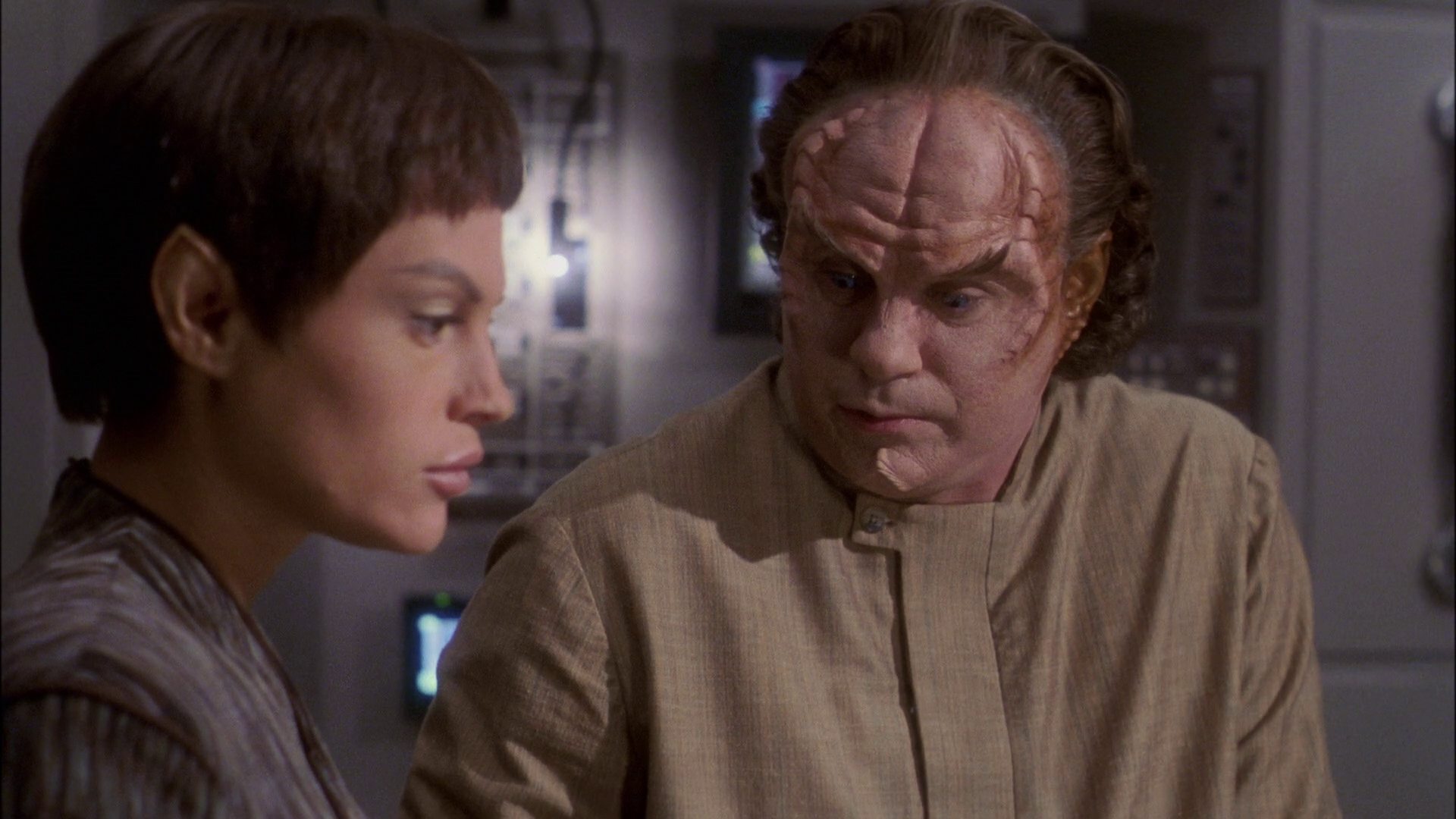 extant_StarTrek_ENT_1x22-VoxSola_1796.jpg