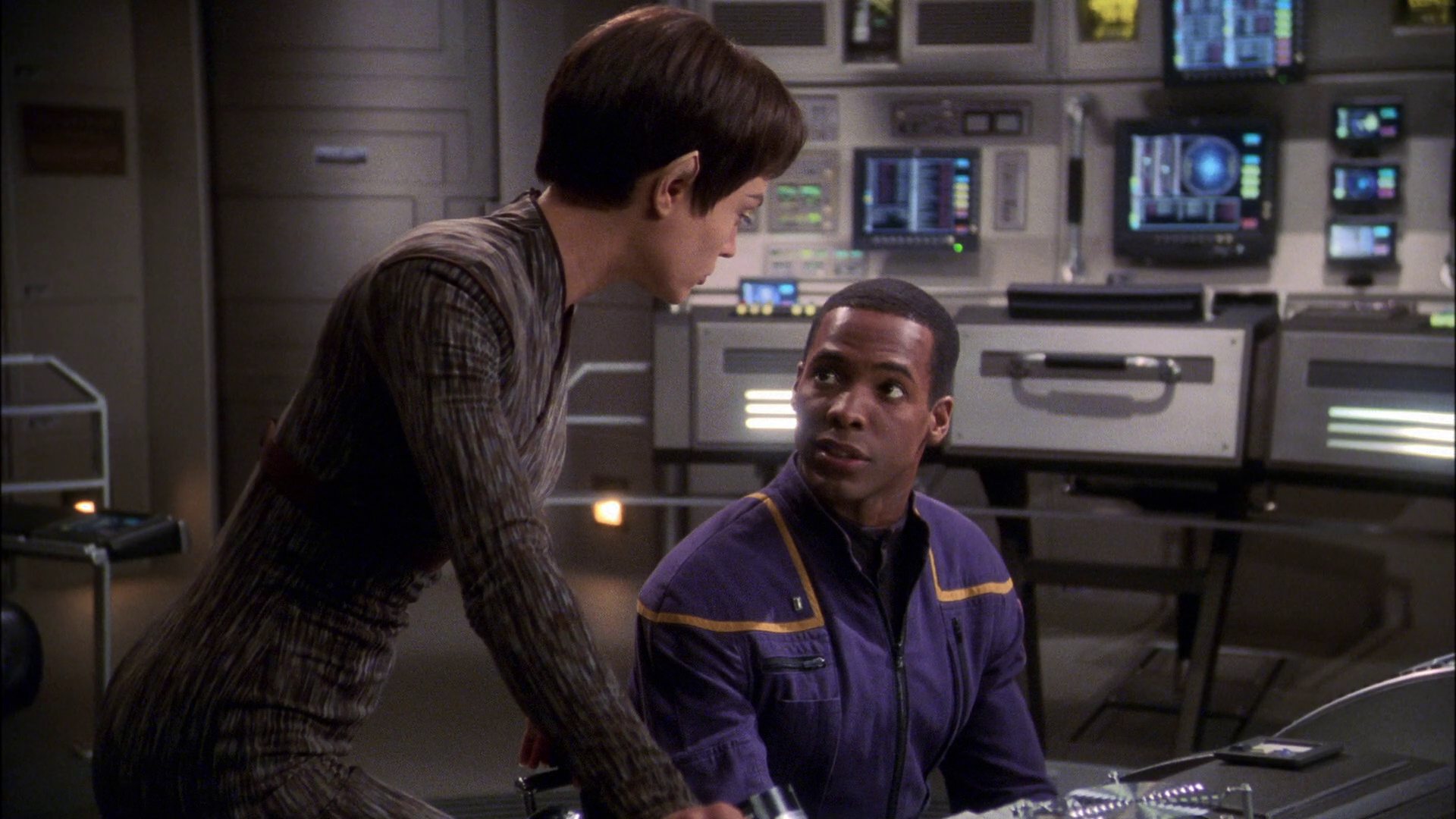 extant_StarTrek_ENT_1x22-VoxSola_1950.jpg