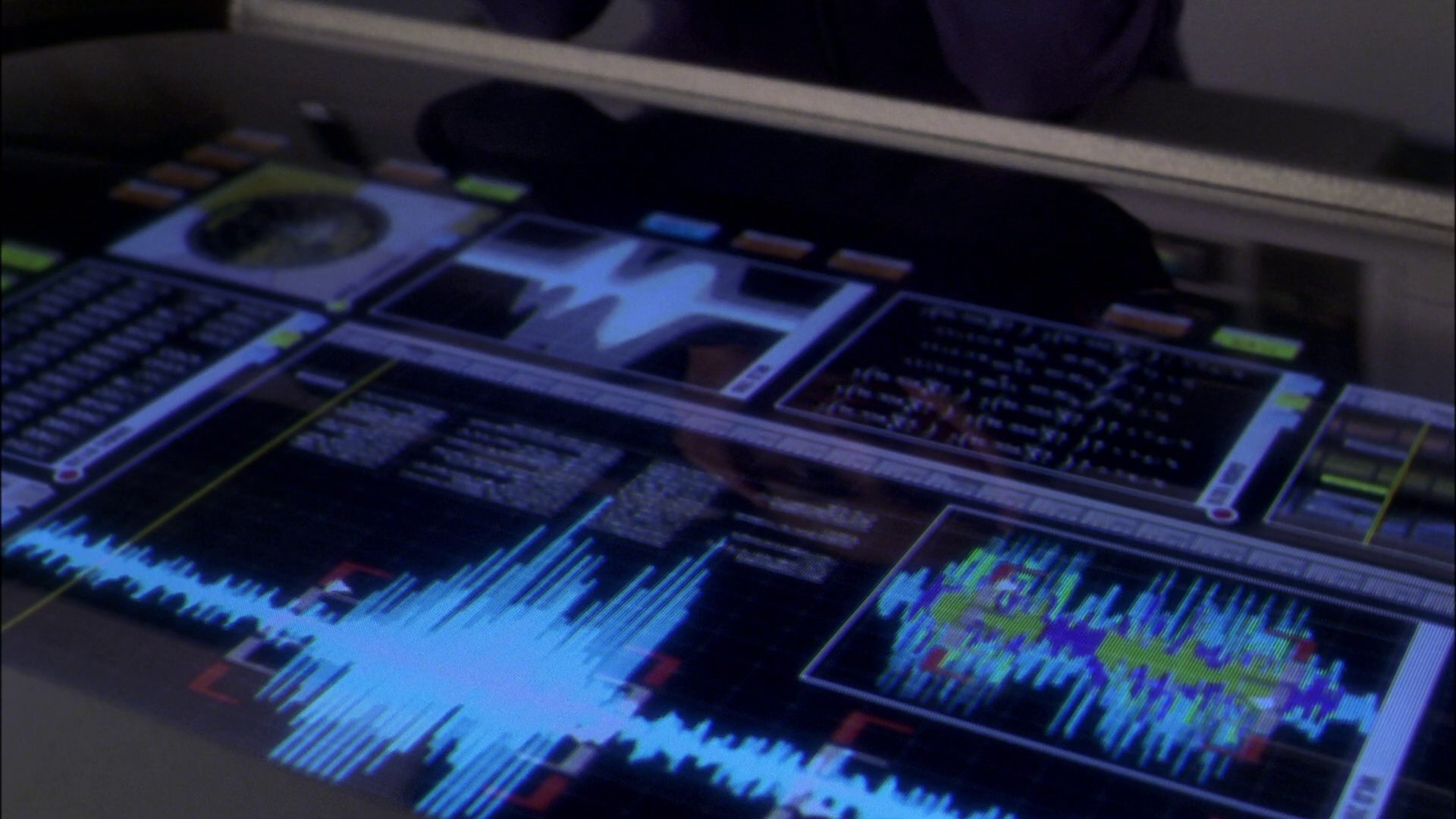 extant_StarTrek_ENT_1x22-VoxSola_1958.jpg