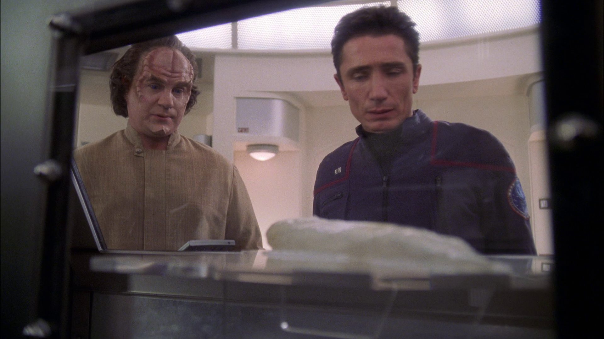 extant_StarTrek_ENT_1x22-VoxSola_2265.jpg