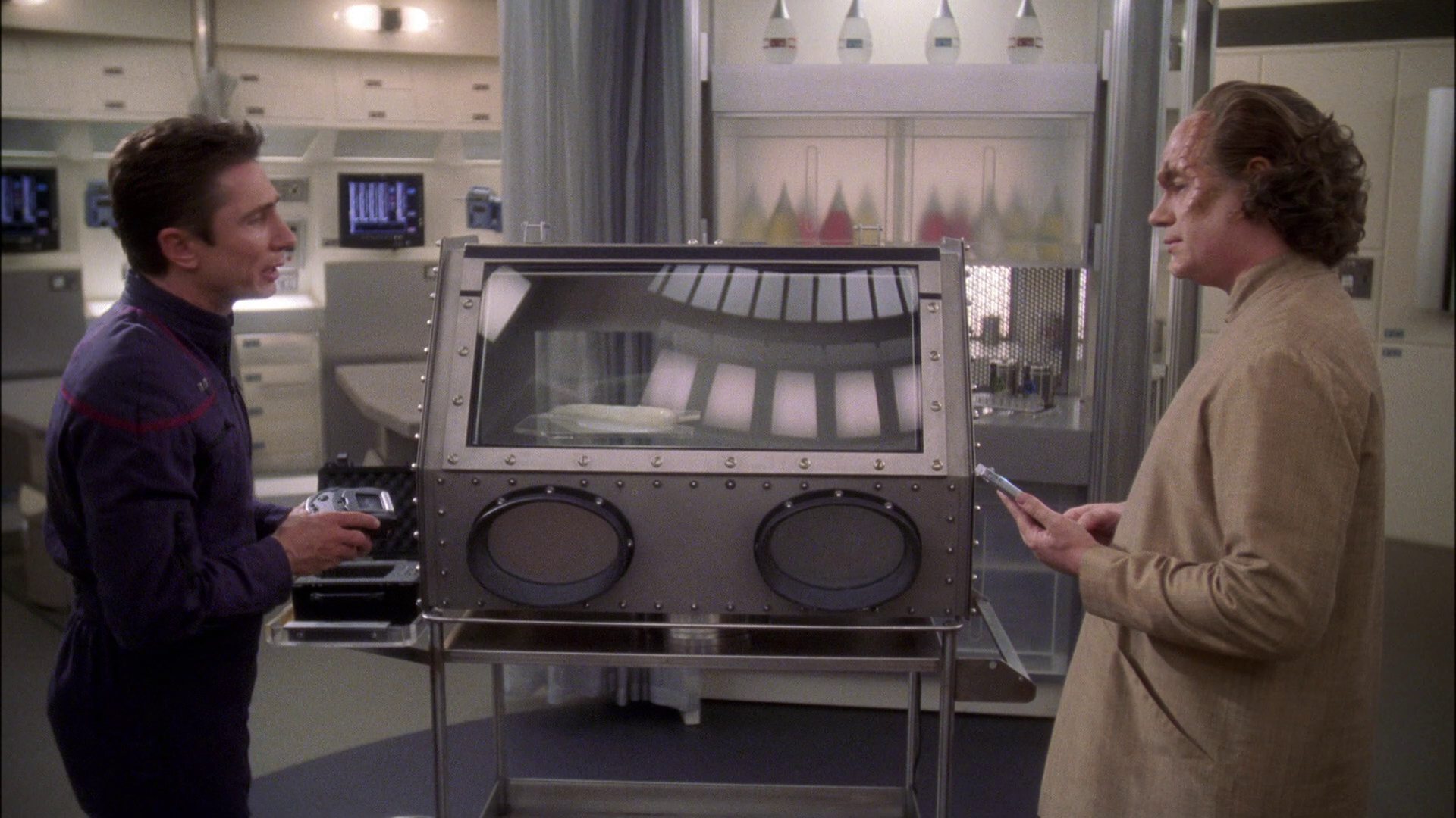 extant_StarTrek_ENT_1x22-VoxSola_2284.jpg