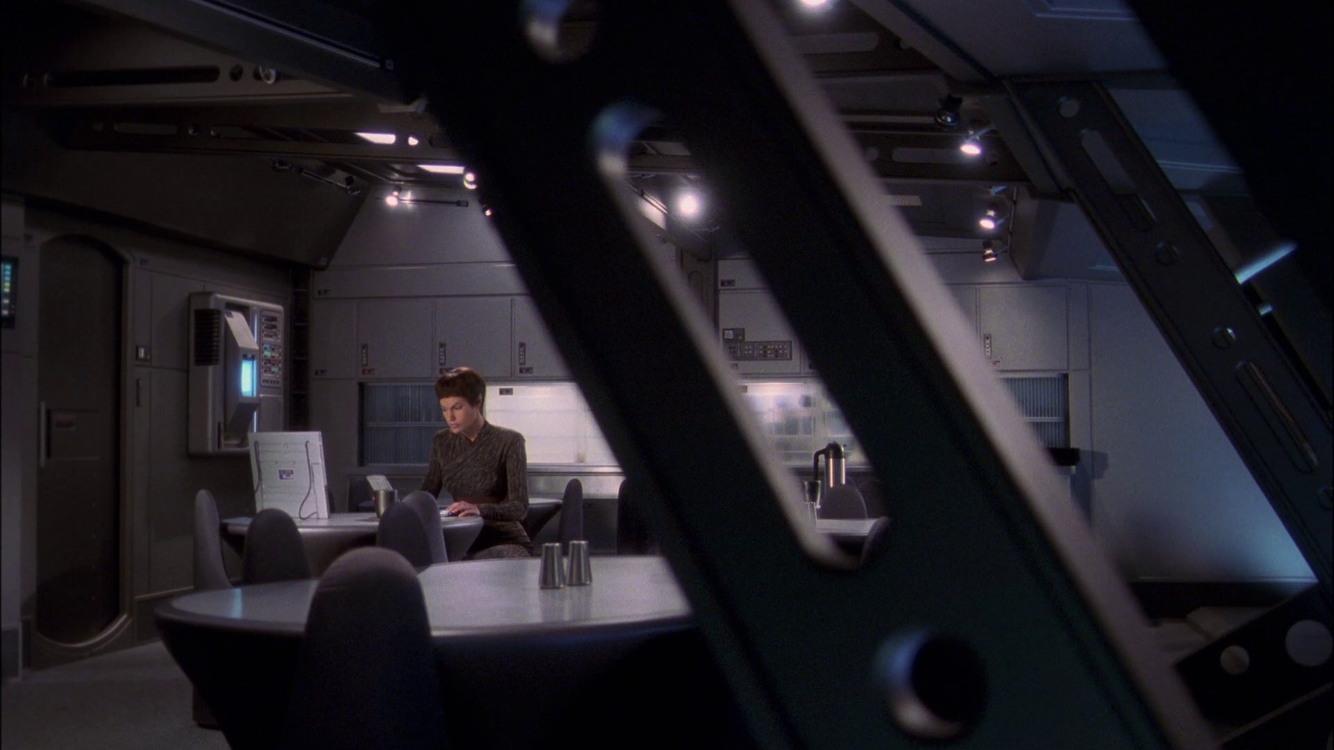 extant_StarTrek_ENT_1x22-VoxSola_2431.jpg