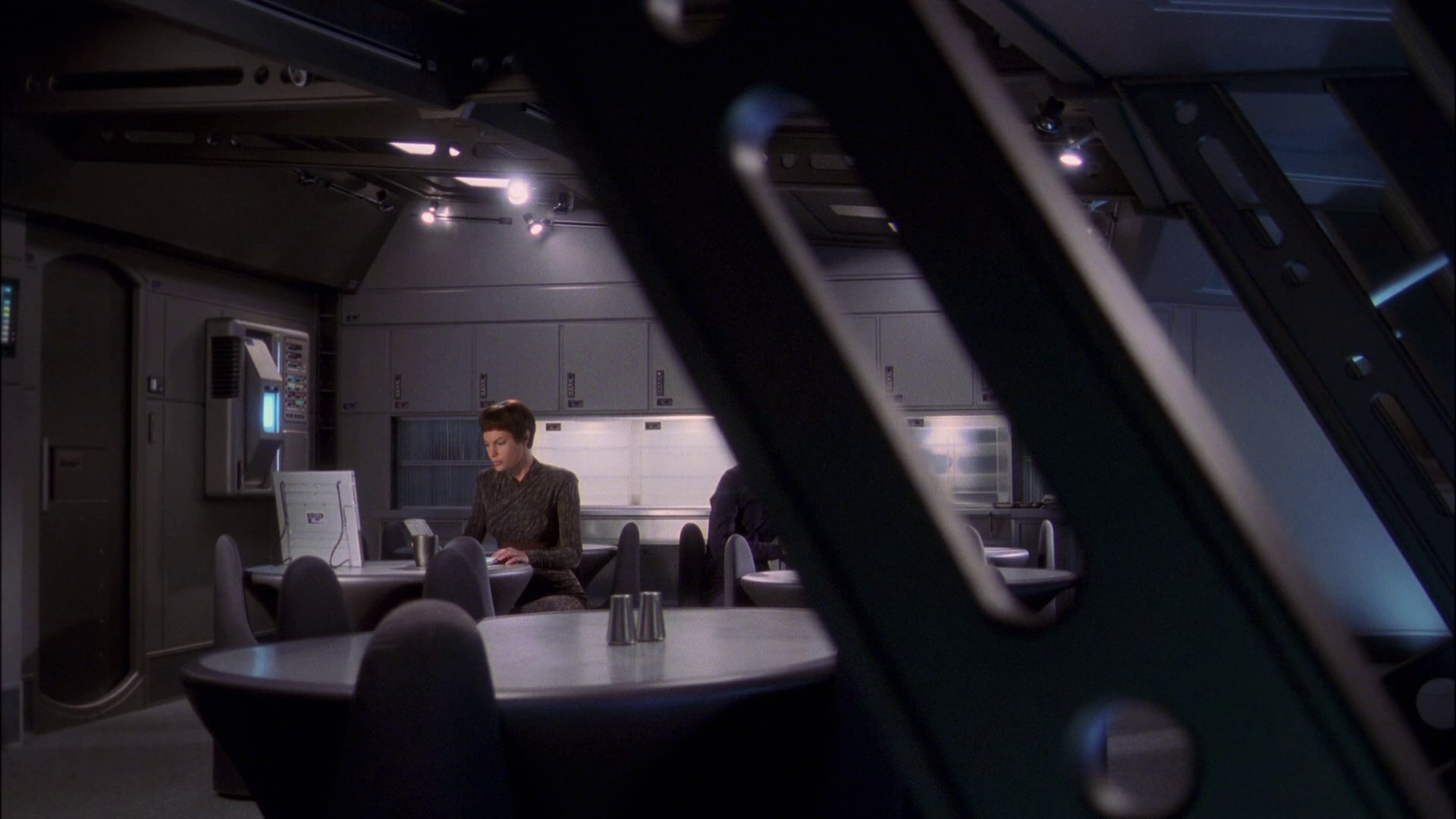 extant_StarTrek_ENT_1x22-VoxSola_2432.jpg