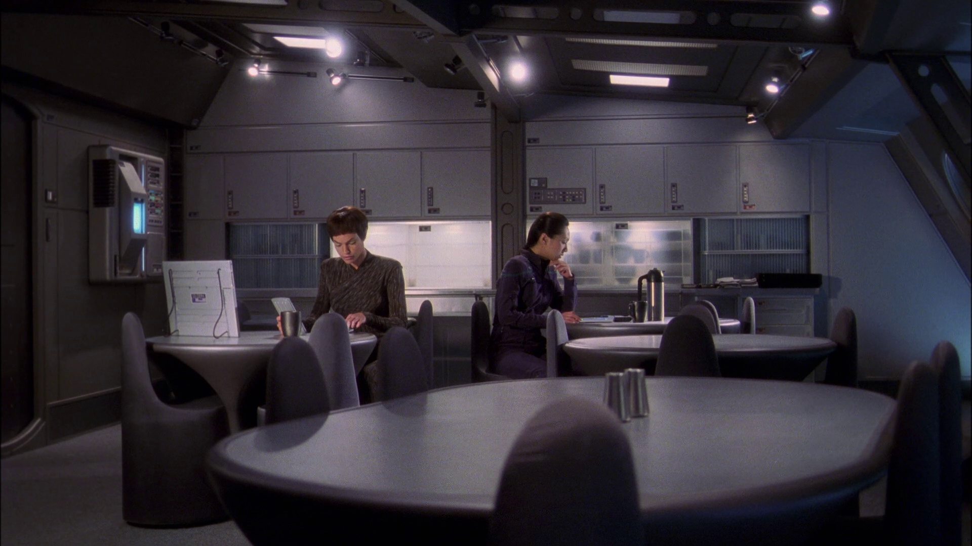 extant_StarTrek_ENT_1x22-VoxSola_2443.jpg