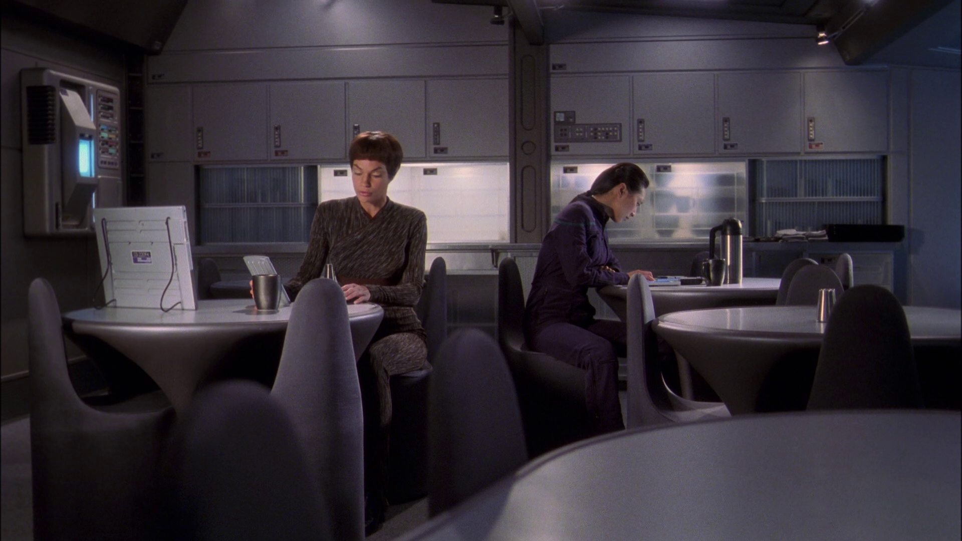 extant_StarTrek_ENT_1x22-VoxSola_2454.jpg