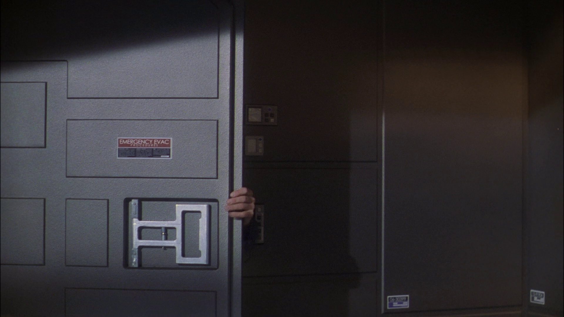 extant_StarTrek_ENT_1x22-VoxSola_3047.jpg