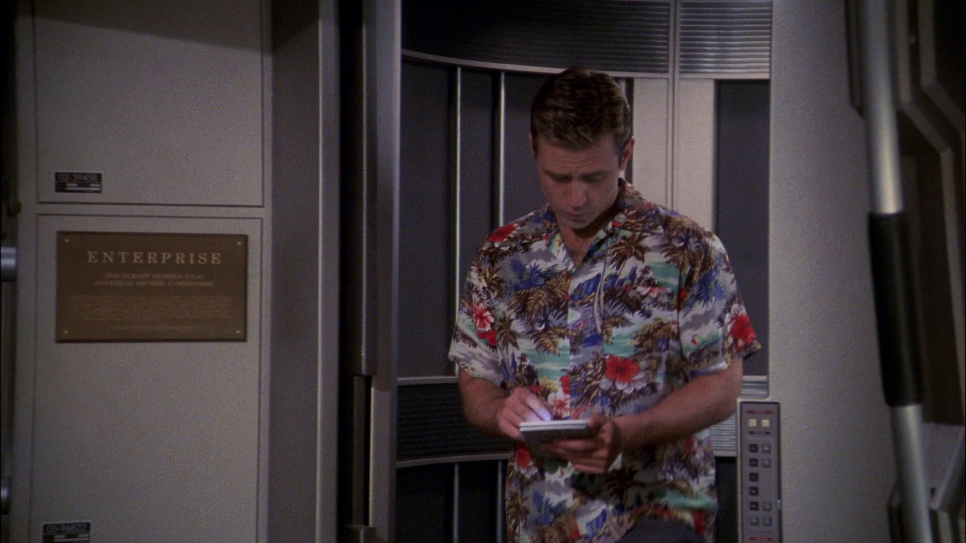 extant_StarTrek_ENT_1x23-FallenHero_0267.jpg