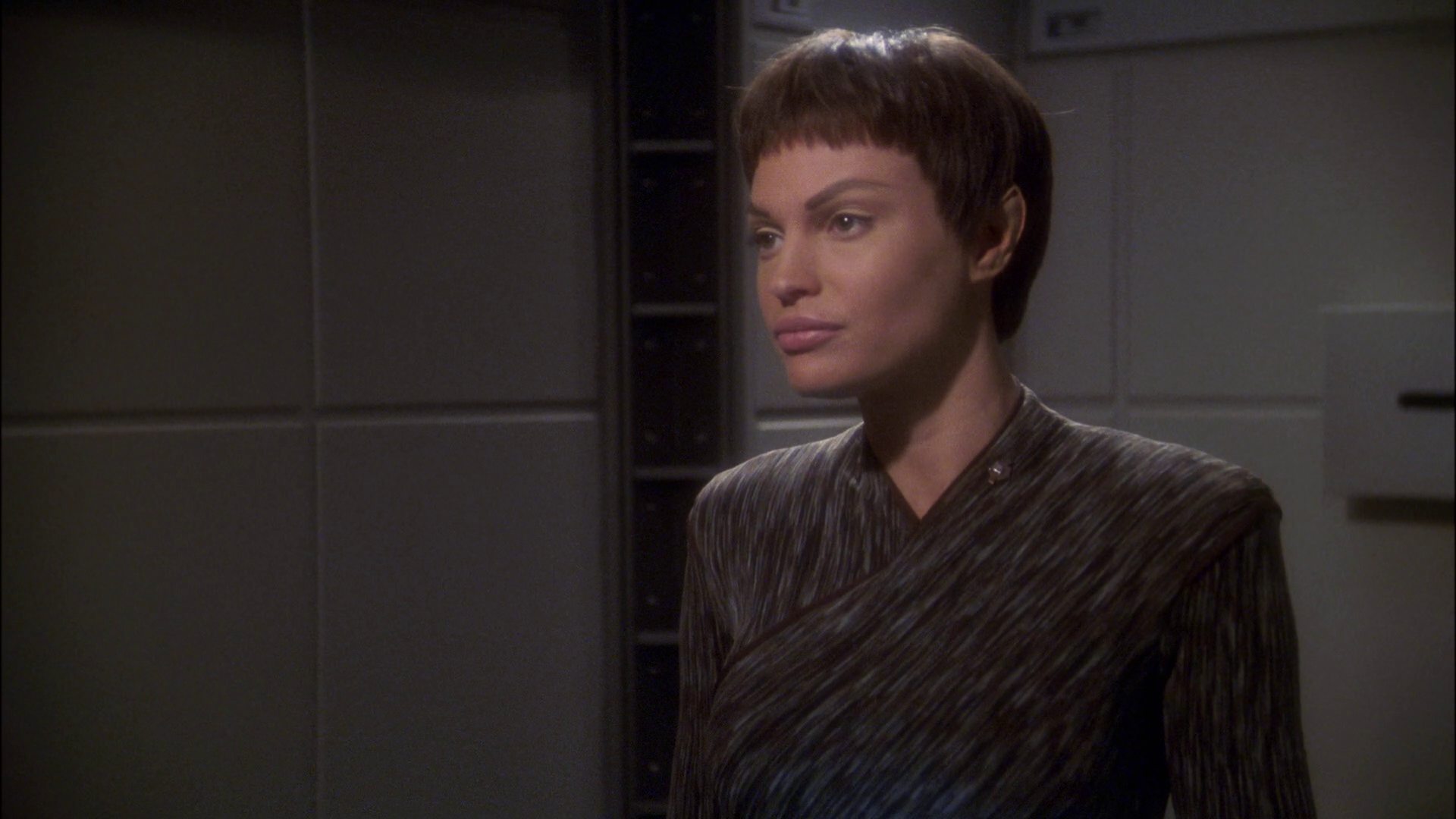 extant_StarTrek_ENT_1x23-FallenHero_0450.jpg