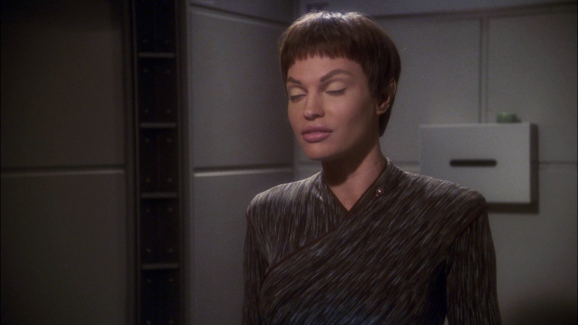 extant_StarTrek_ENT_1x23-FallenHero_0470.jpg