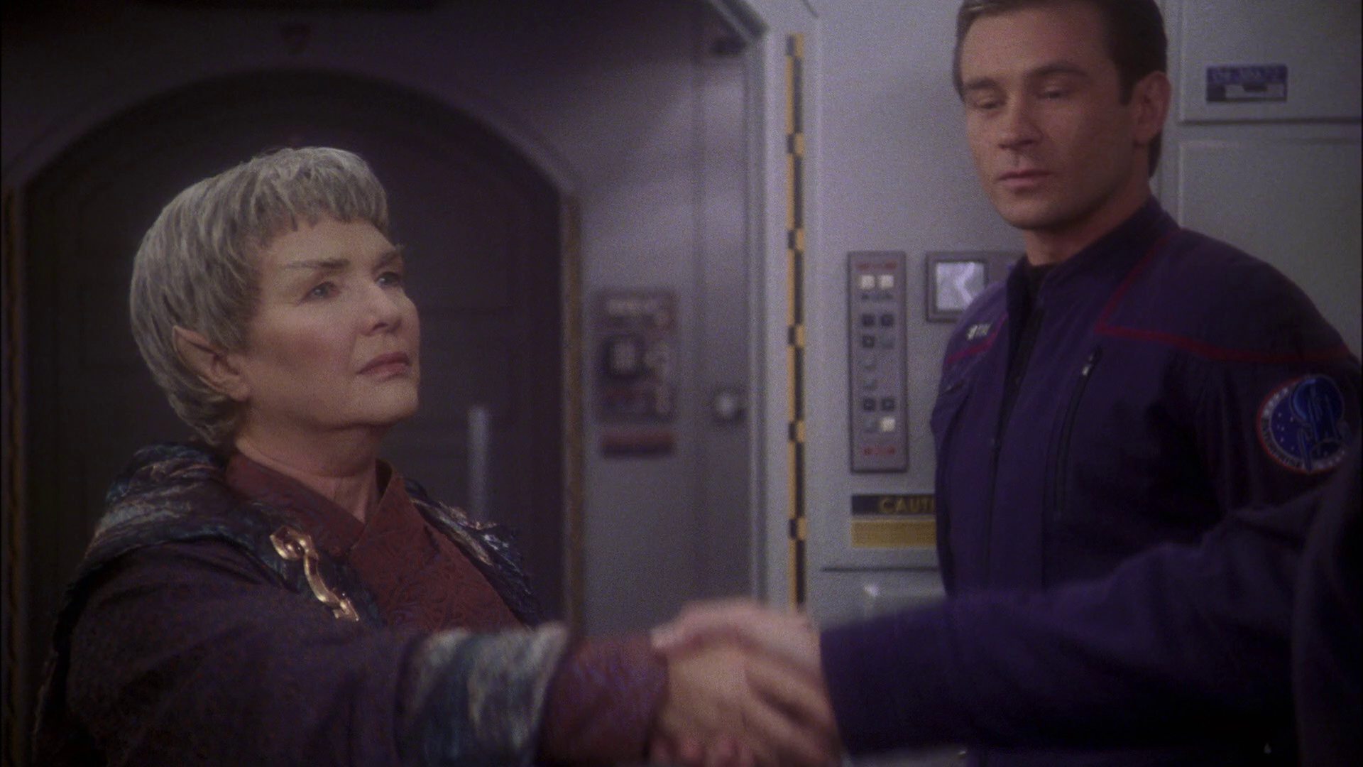extant_StarTrek_ENT_1x23-FallenHero_0680.jpg
