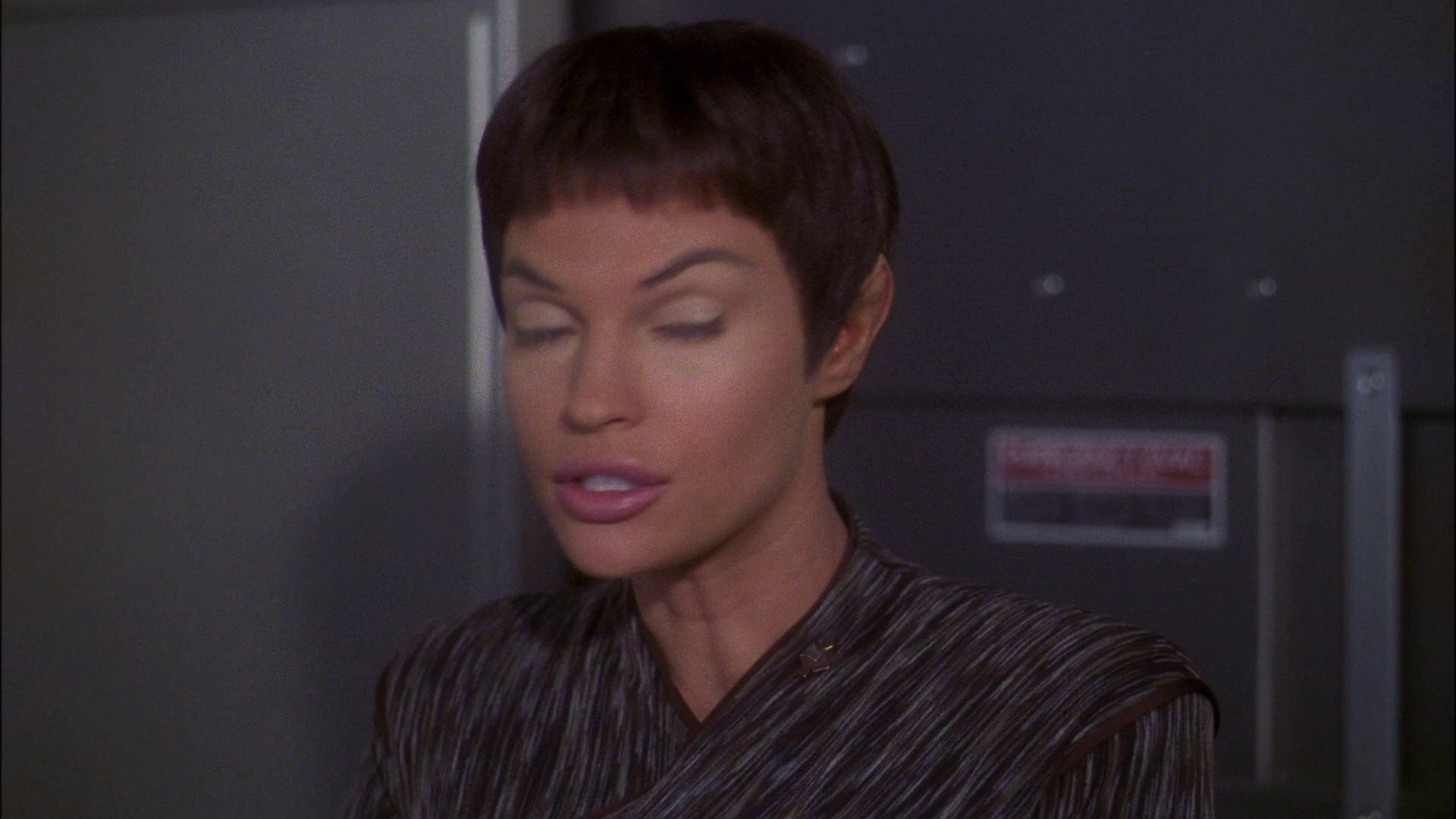 extant_StarTrek_ENT_1x23-FallenHero_0863.jpg