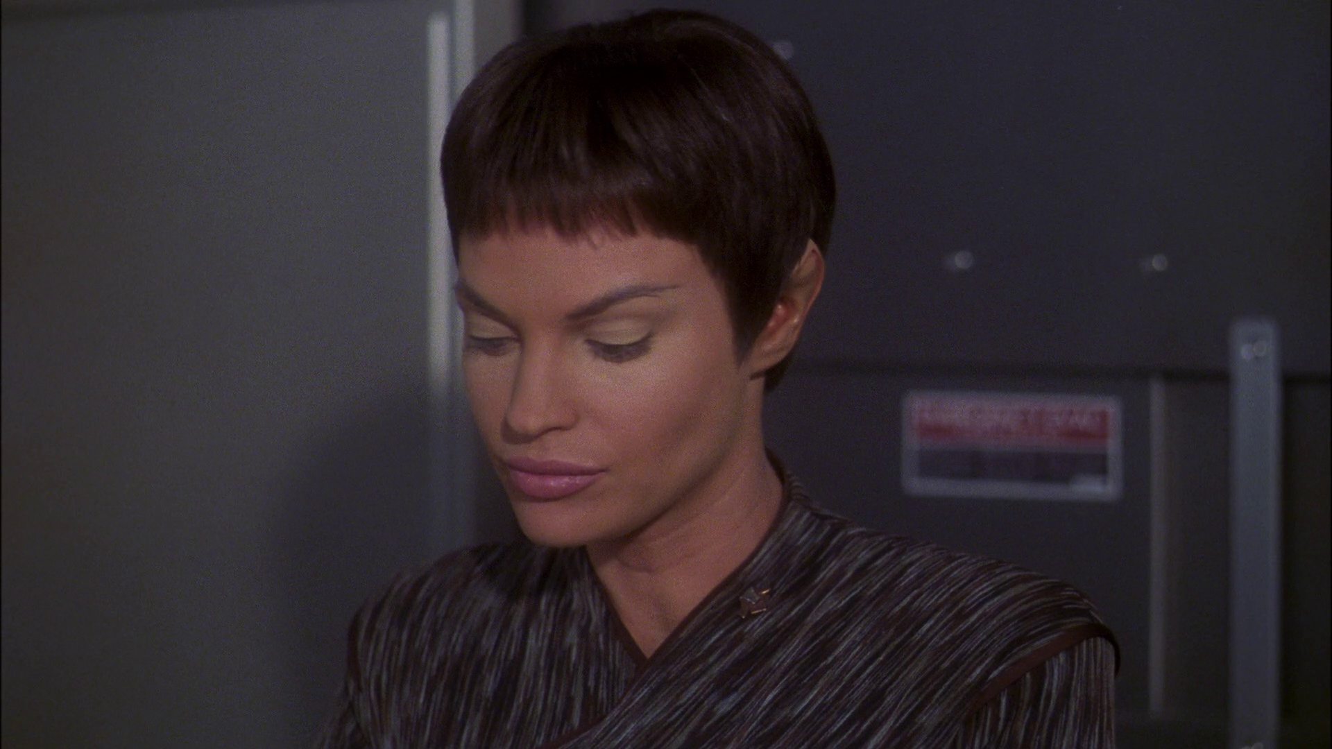 extant_StarTrek_ENT_1x23-FallenHero_0866.jpg