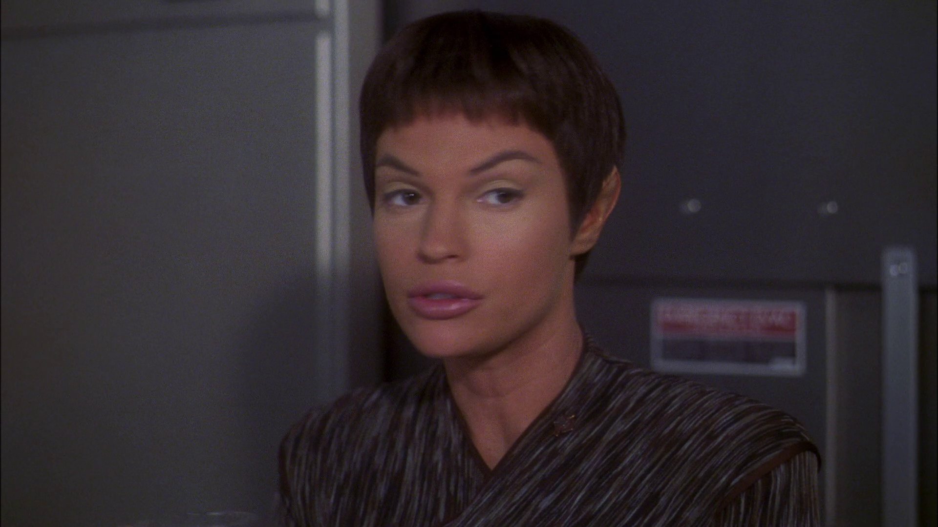 extant_StarTrek_ENT_1x23-FallenHero_0872.jpg