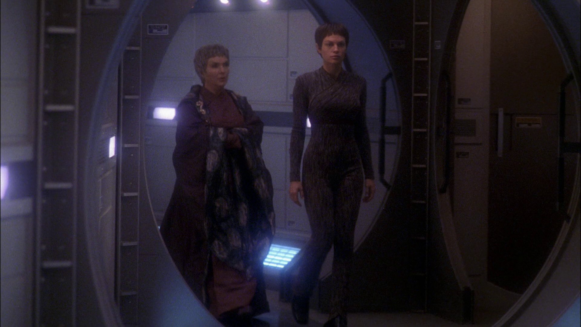 extant_StarTrek_ENT_1x23-FallenHero_0947.jpg