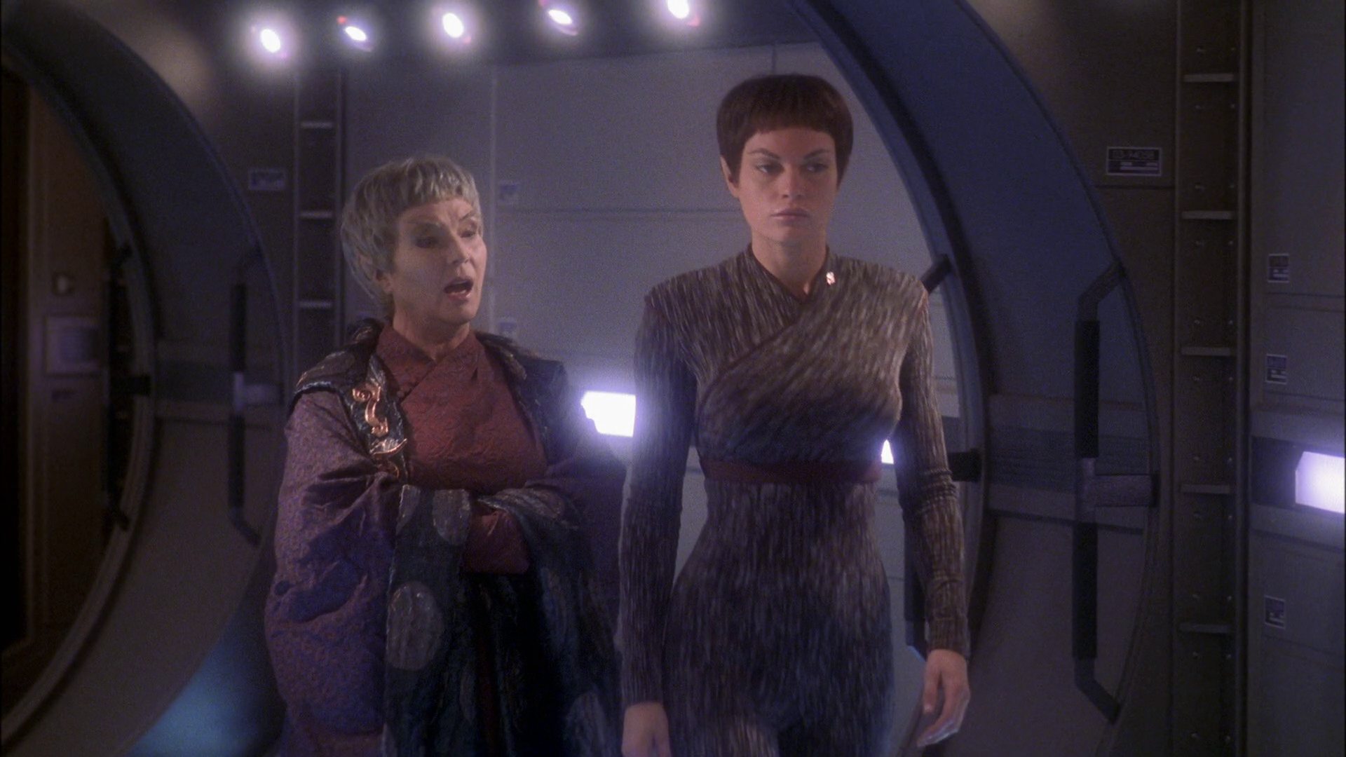 extant_StarTrek_ENT_1x23-FallenHero_0957.jpg