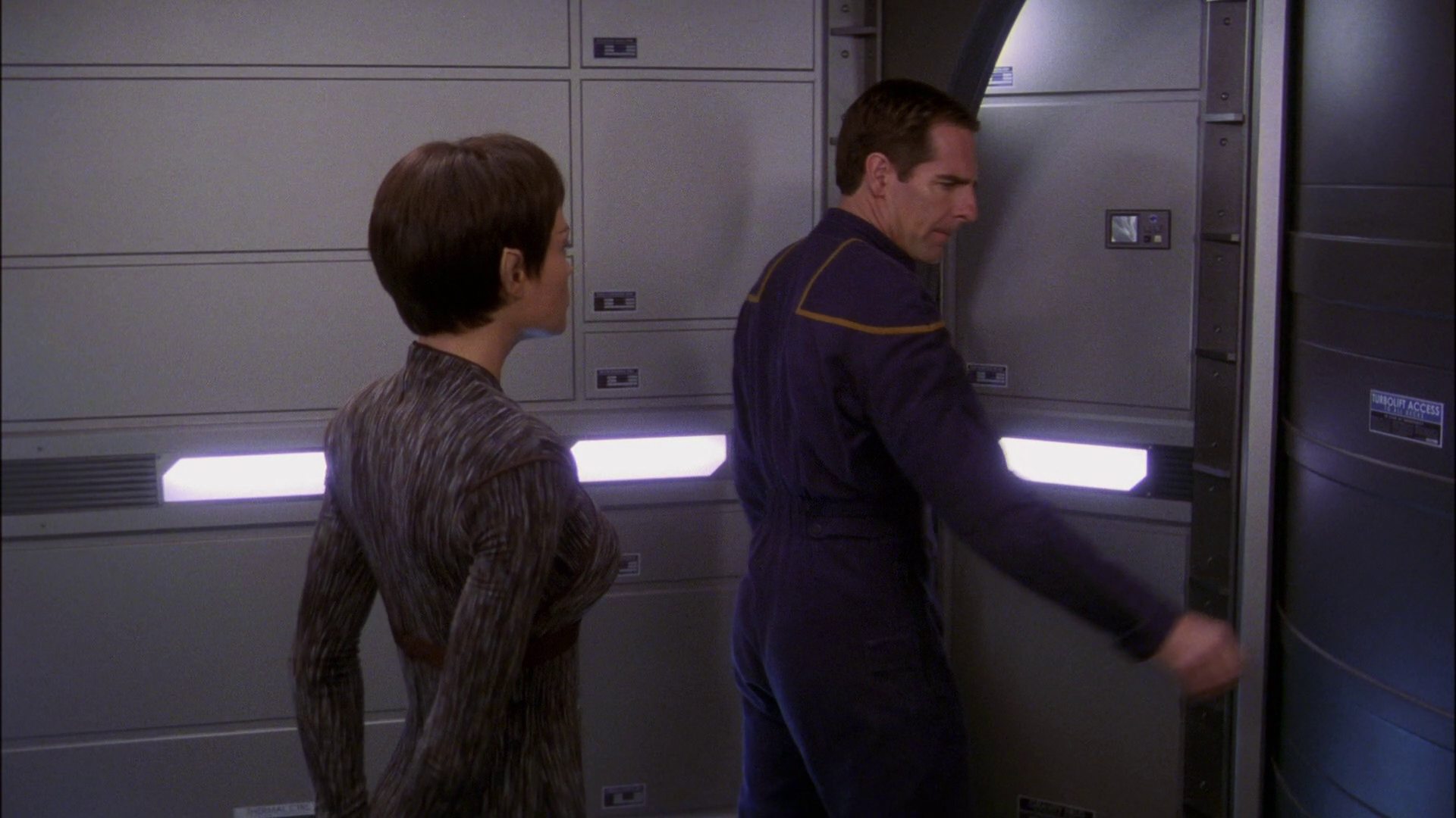 extant_StarTrek_ENT_1x23-FallenHero_1190.jpg