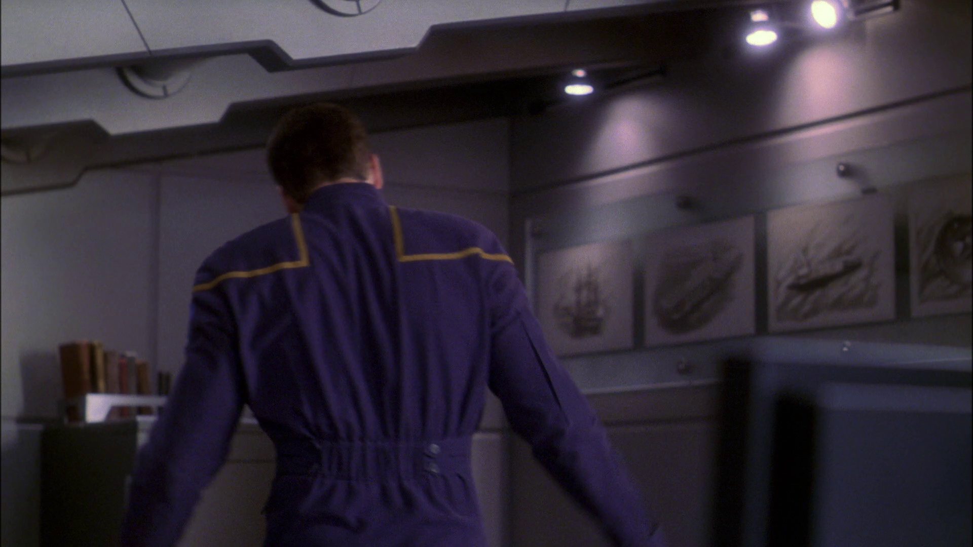 extant_StarTrek_ENT_1x23-FallenHero_1636.jpg