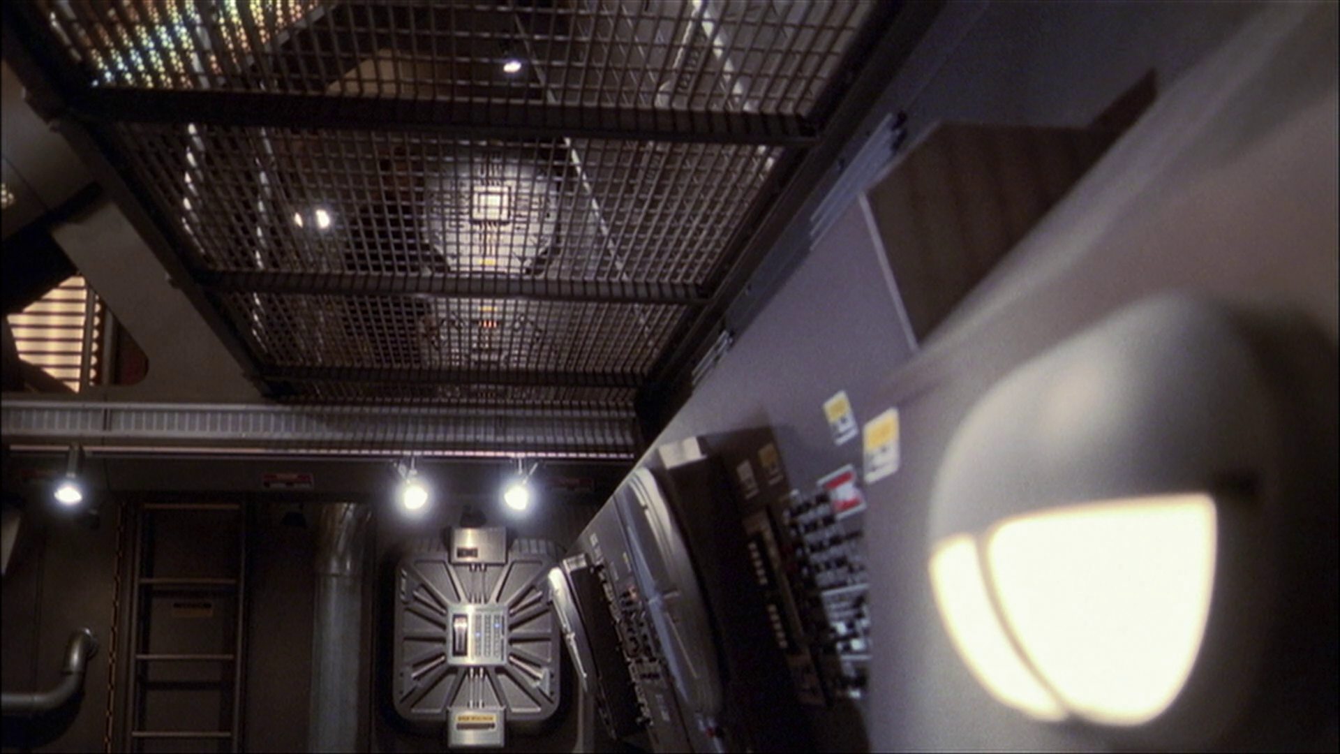 extant_StarTrek_ENT_1x23-FallenHero_1665.jpg