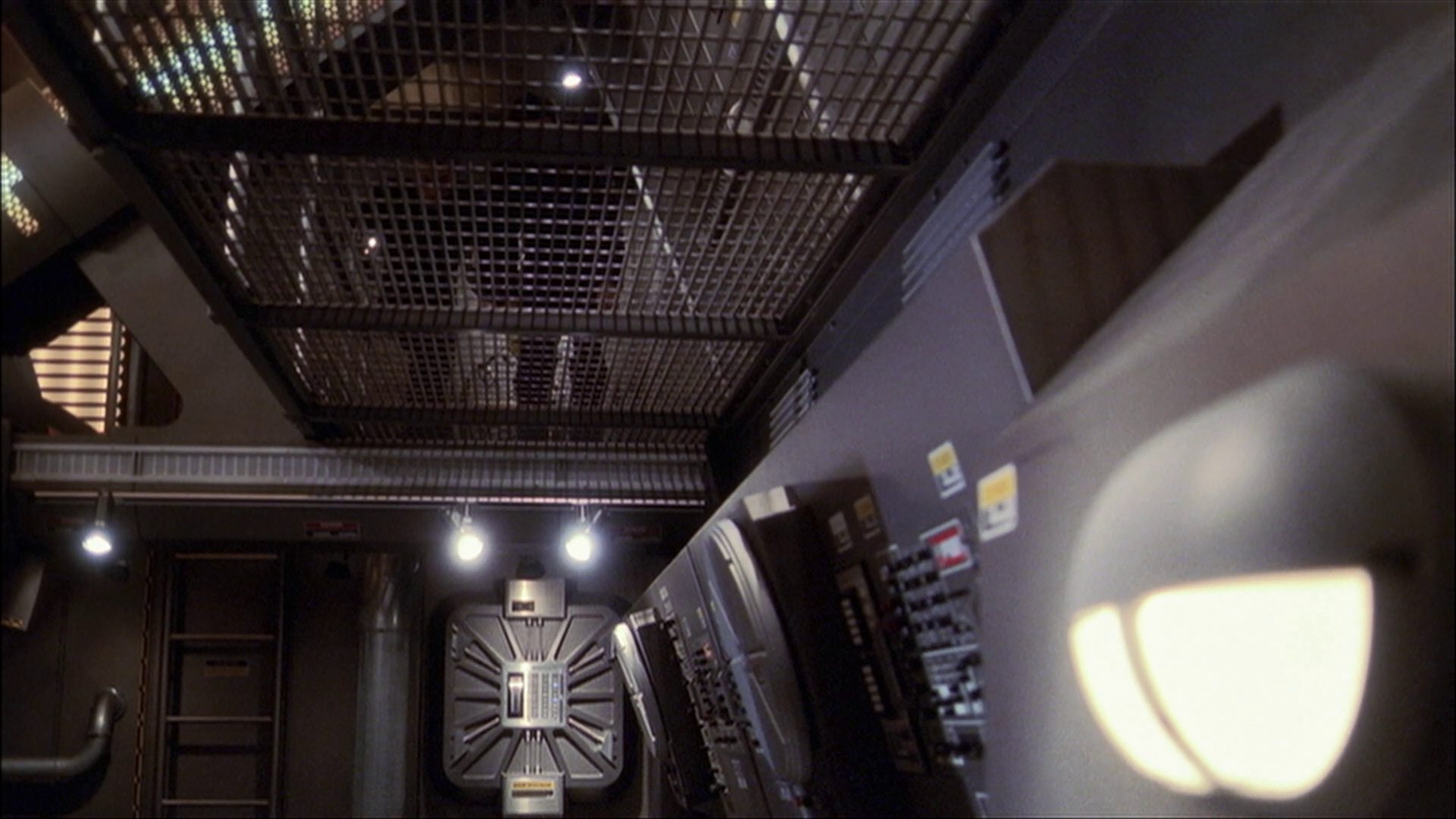 extant_StarTrek_ENT_1x23-FallenHero_1666.jpg