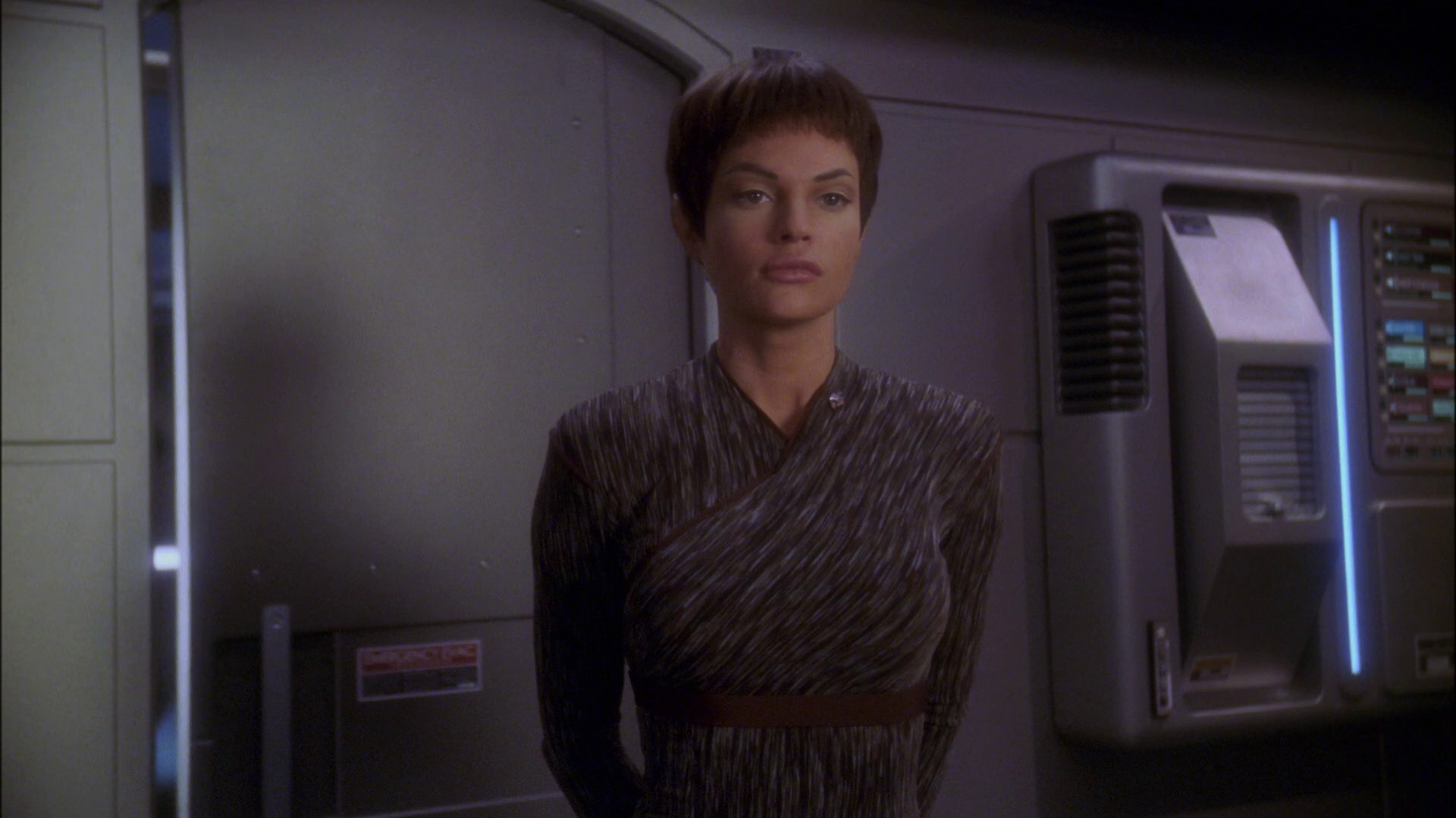 extant_StarTrek_ENT_1x23-FallenHero_1714.jpg