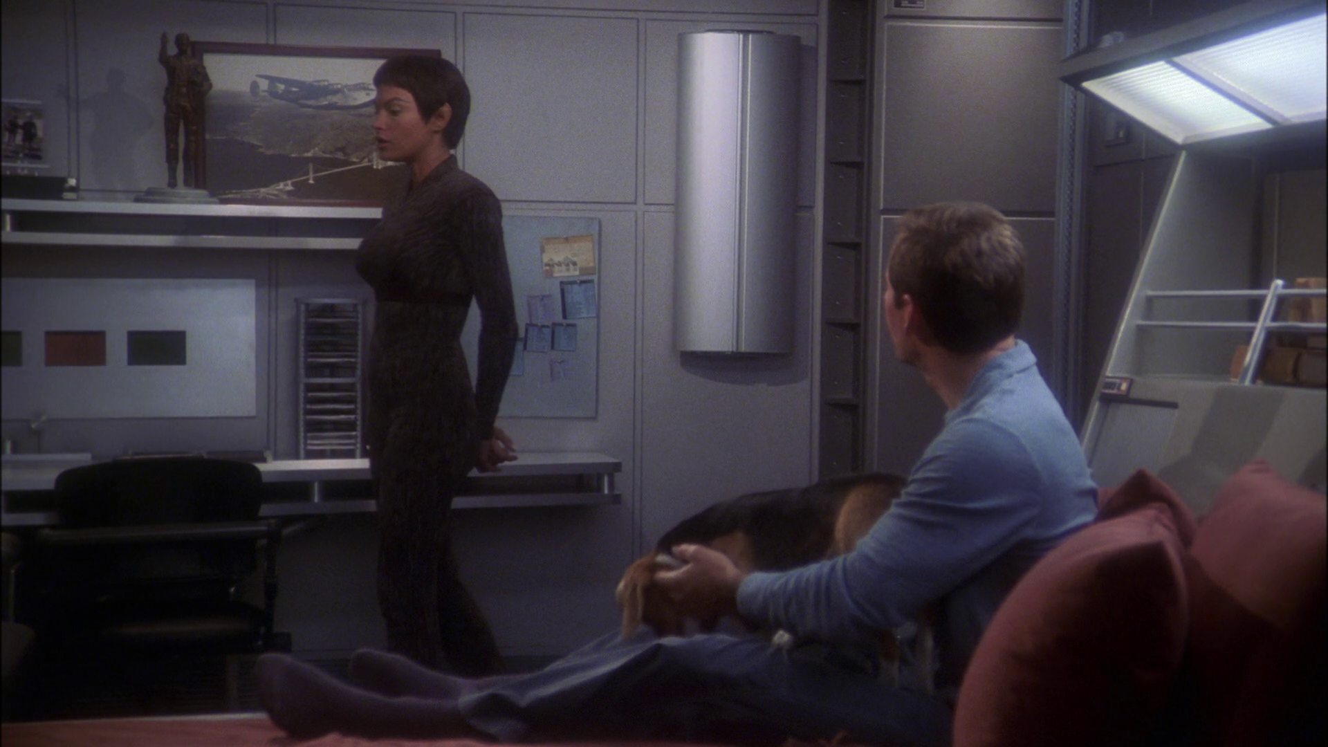 extant_StarTrek_ENT_1x23-FallenHero_1996.jpg