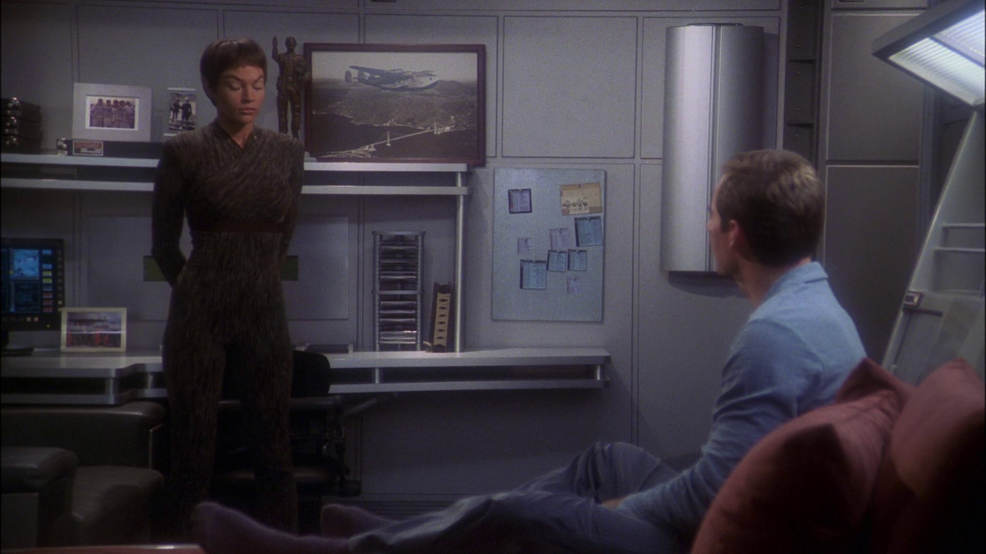 extant_StarTrek_ENT_1x23-FallenHero_2006.jpg
