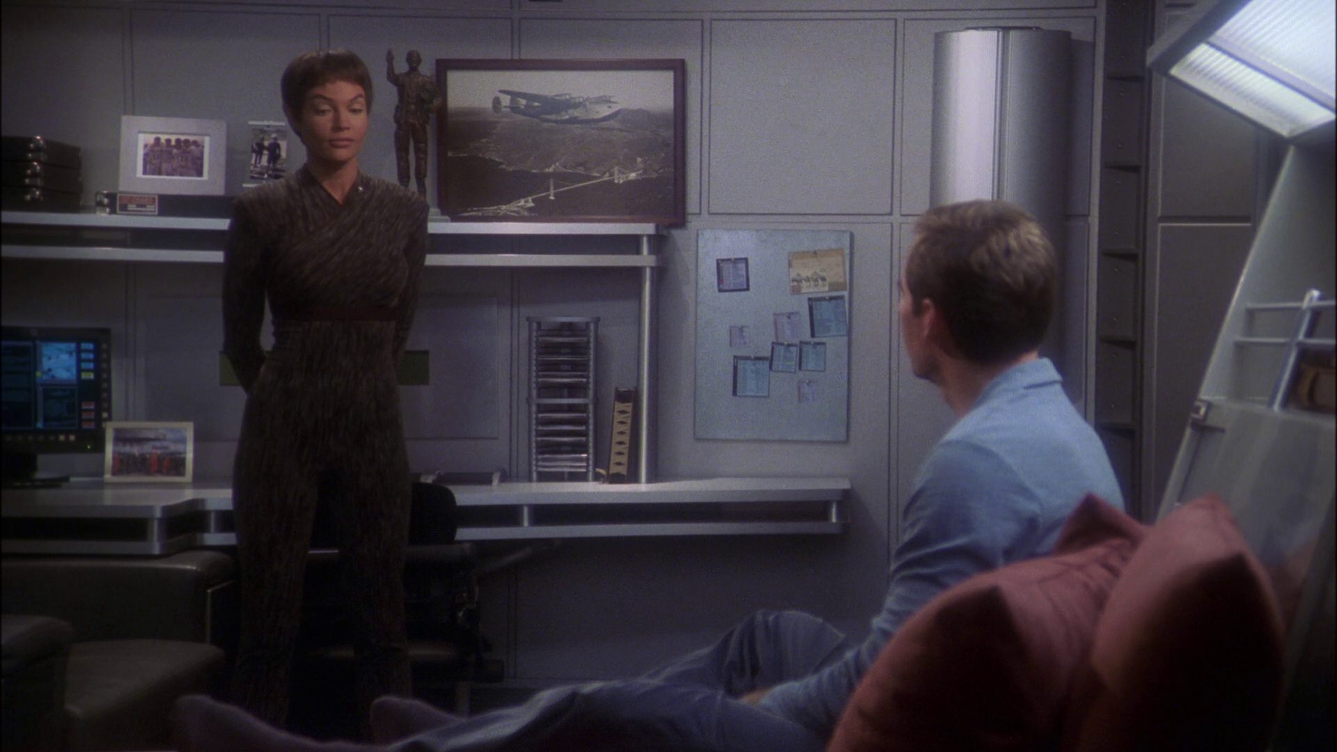 extant_StarTrek_ENT_1x23-FallenHero_2012.jpg
