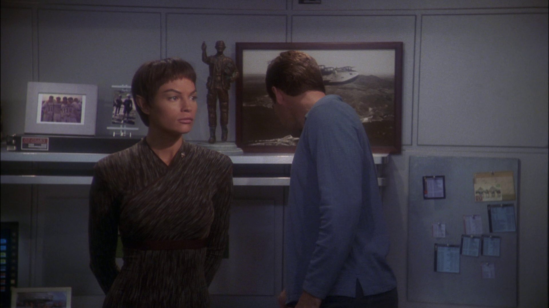 extant_StarTrek_ENT_1x23-FallenHero_2120.jpg