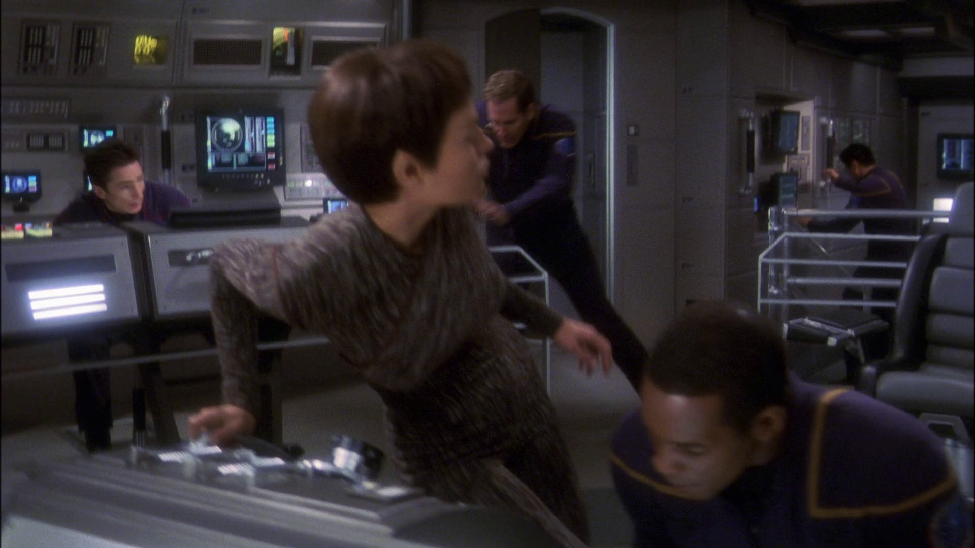 extant_StarTrek_ENT_1x23-FallenHero_2209.jpg