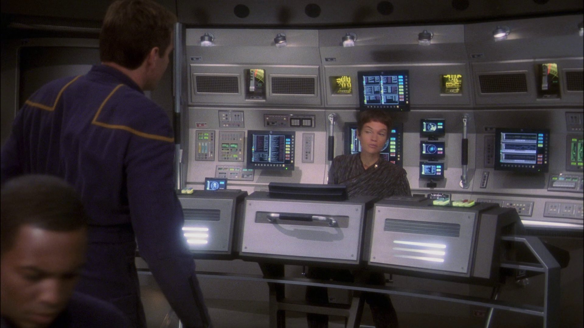 extant_StarTrek_ENT_1x23-FallenHero_2234.jpg