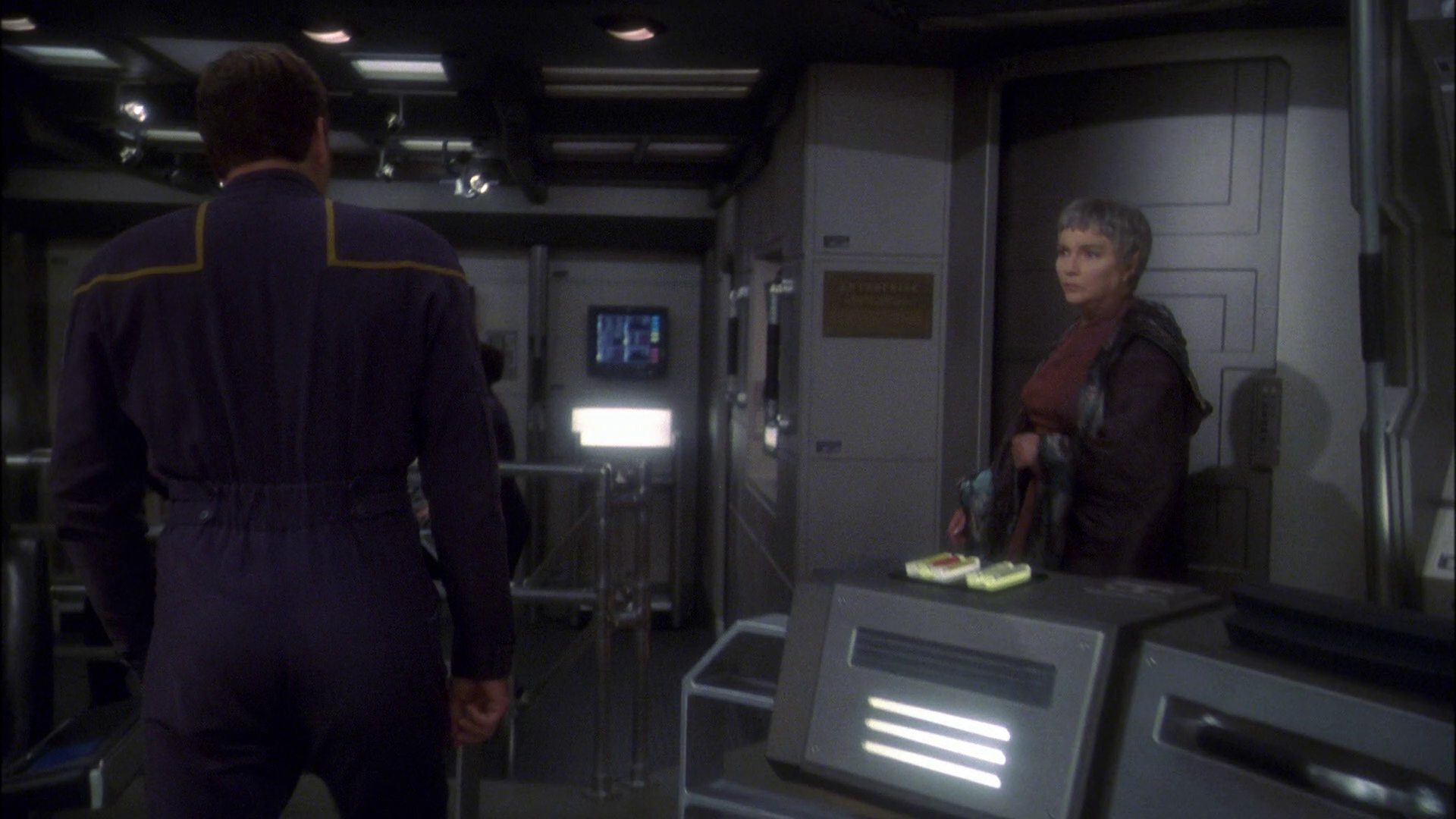 extant_StarTrek_ENT_1x23-FallenHero_3102.jpg