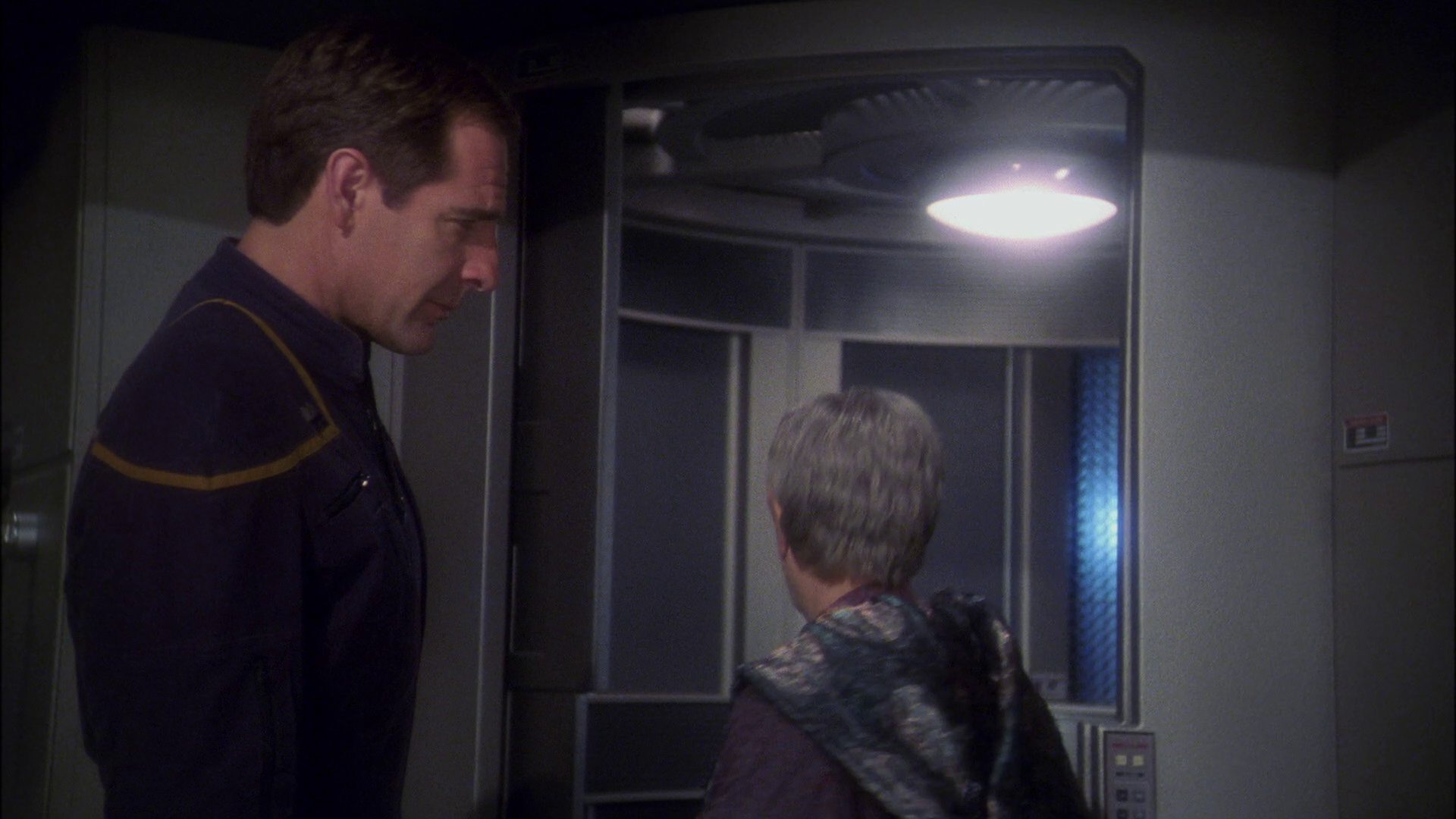 extant_StarTrek_ENT_1x23-FallenHero_3125.jpg