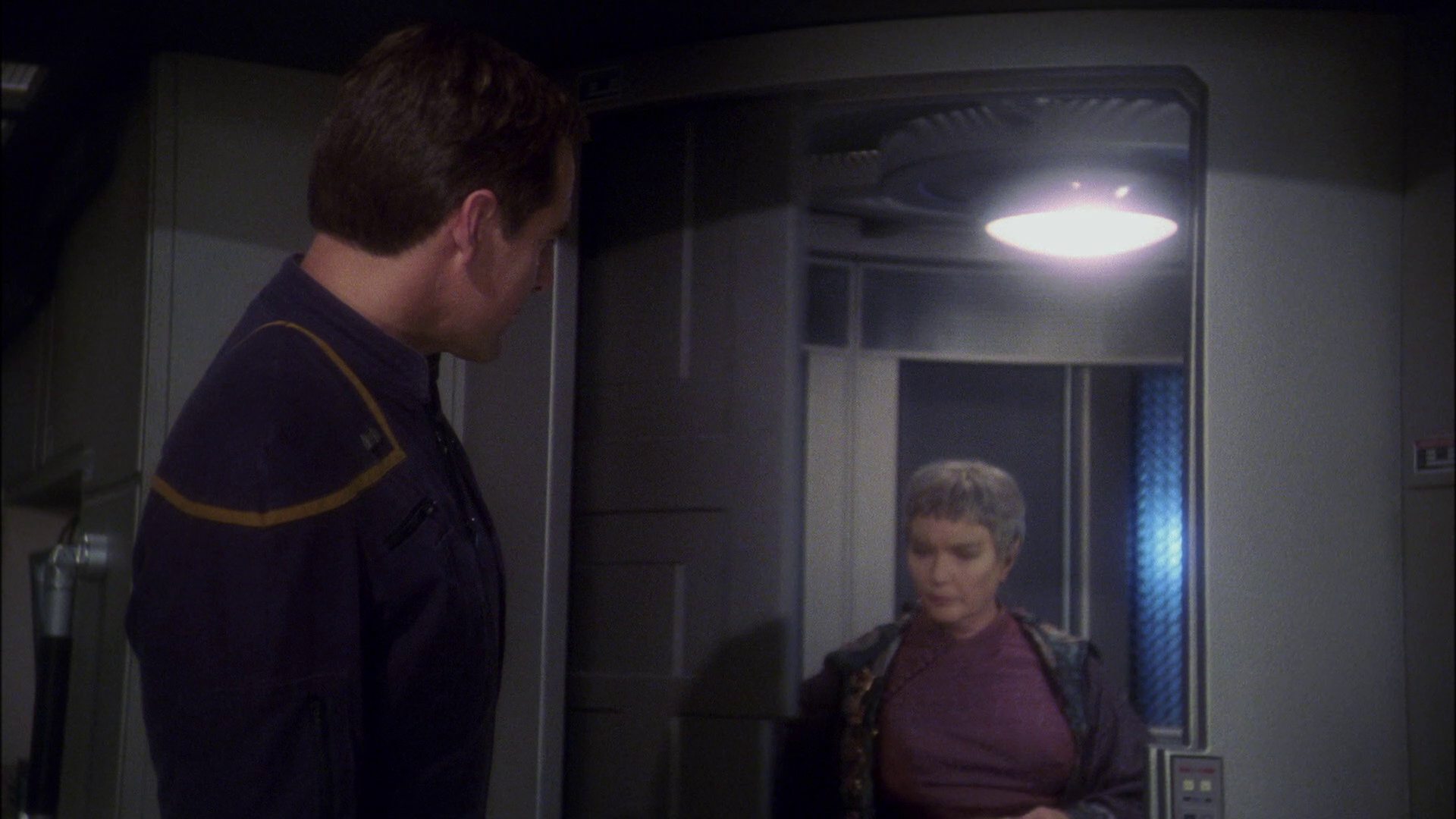 extant_StarTrek_ENT_1x23-FallenHero_3129.jpg