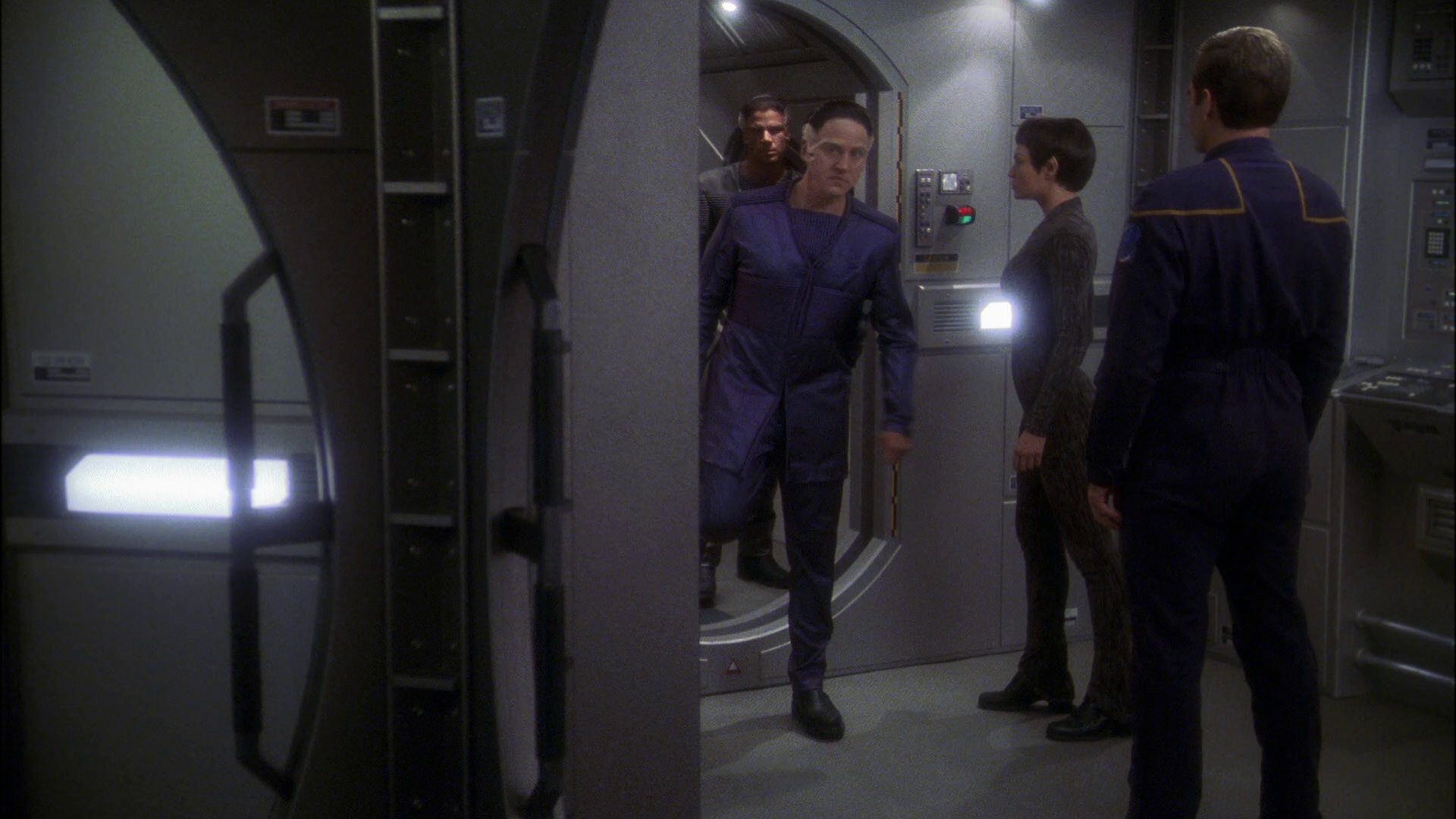 extant_StarTrek_ENT_1x23-FallenHero_3225.jpg