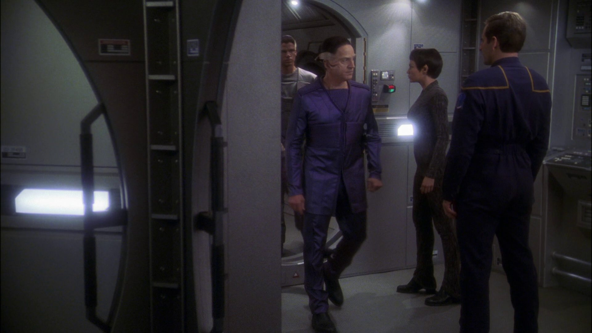 extant_StarTrek_ENT_1x23-FallenHero_3226.jpg