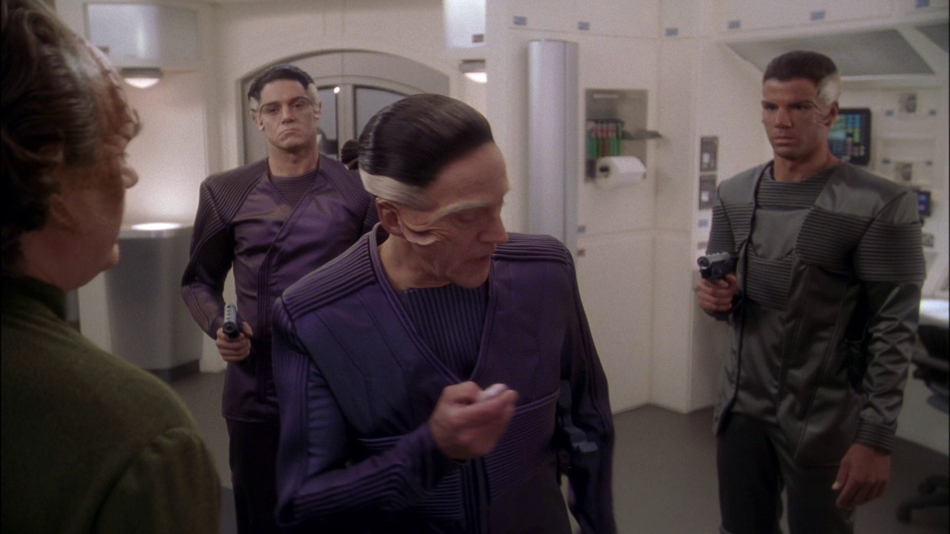 extant_StarTrek_ENT_1x23-FallenHero_3322.jpg