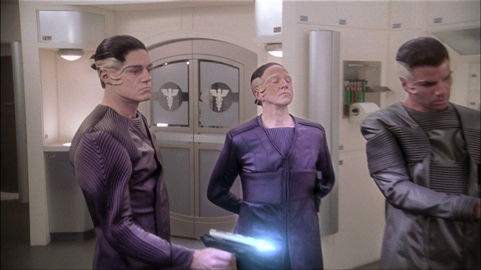 extant_StarTrek_ENT_1x23-FallenHero_3348.jpg